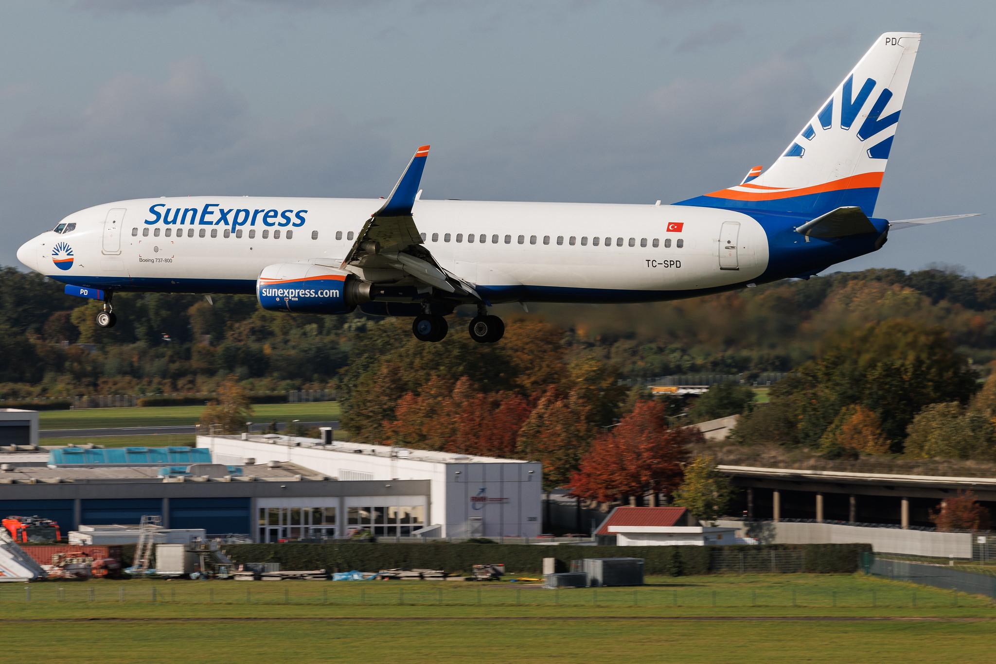 Hamburg Airport: SunExpress (XQ / SXS) | Boeing 737-8AS B738 | TC-SPD | MSN 34985