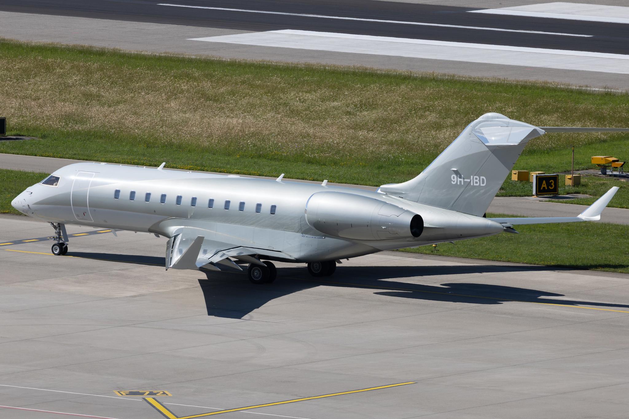 Flughafen Zürich: Elitavia Malta (MA / EAU) | Bombardier Global 5000 GL5T | 9H-IBD | MSN 9401