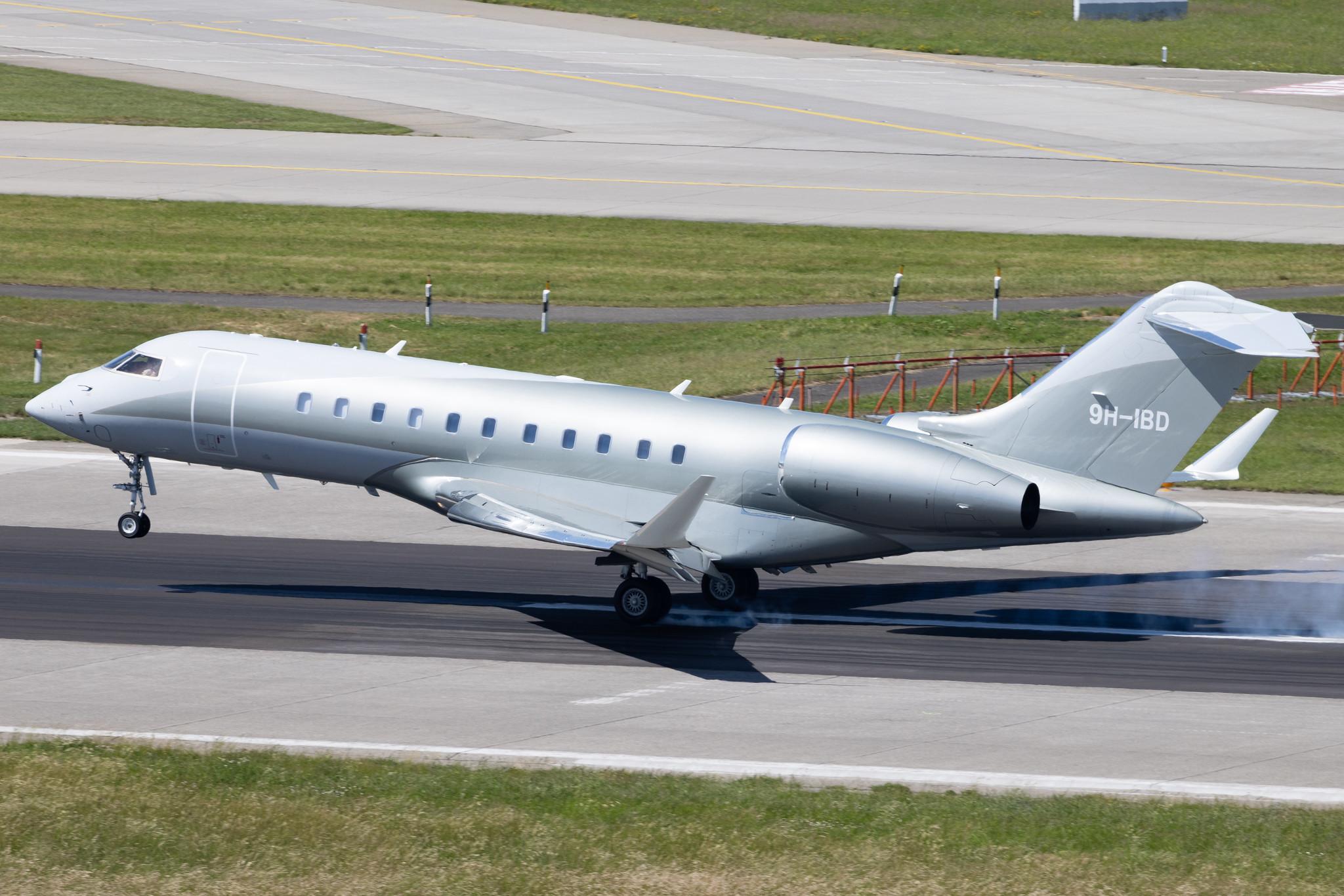 Flughafen Zürich: Elitavia Malta (MA / EAU) | Bombardier Global 5000 GL5T | 9H-IBD | MSN 9401