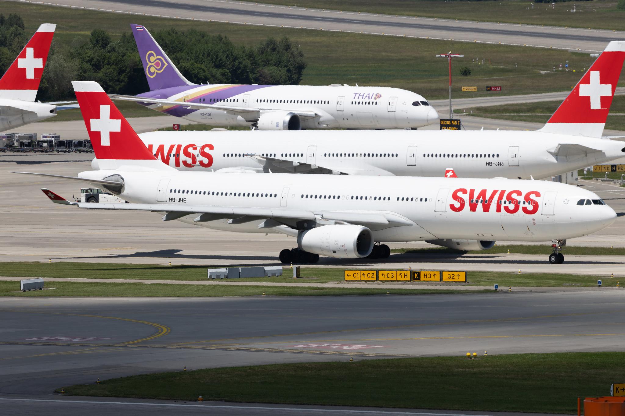 Flughafen Zürich: Swiss (LX / SWR) | Airbus A330-343 A333 | HB-JHE | MSN 1084