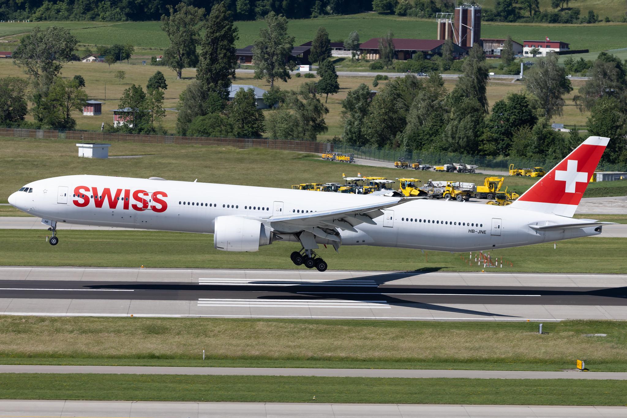 Flughafen Zürich: Swiss (LX / SWR) | Boeing 777-3DE(ER) B77W | HB-JNE | MSN 44586