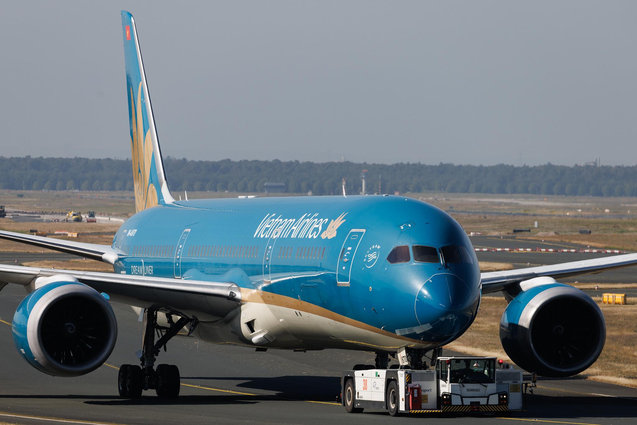Frankfurt Airport: Vietnam Airlines (VN / HVN) | Boeing 787-9 Dreamliner B789 | VN-A870 | MSN 39289