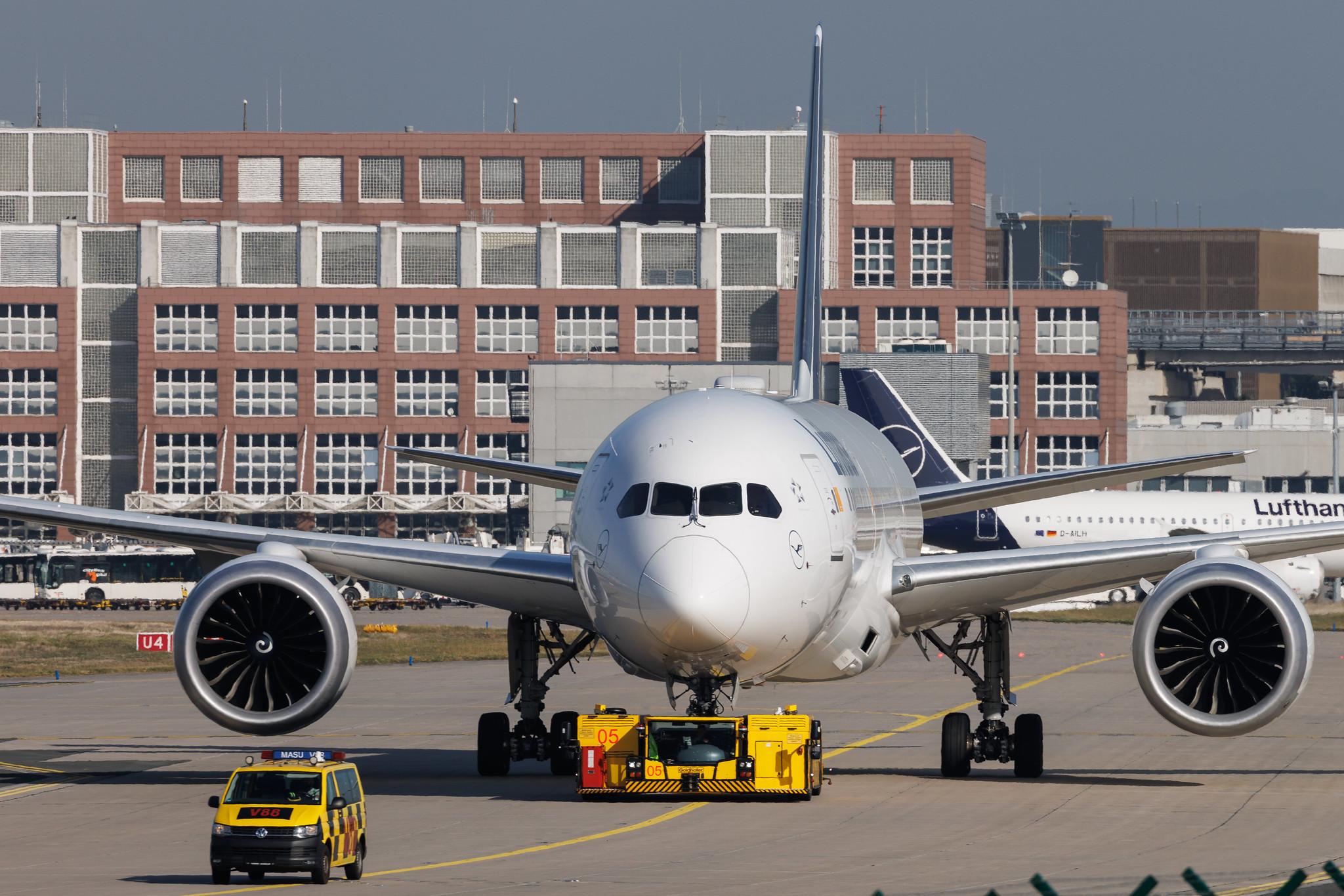 Frankfurt Airport: Lufthansa (LH / DLH) | Boeing 787-9 Dreamliner B789 | D-ABPC | MSN 62733