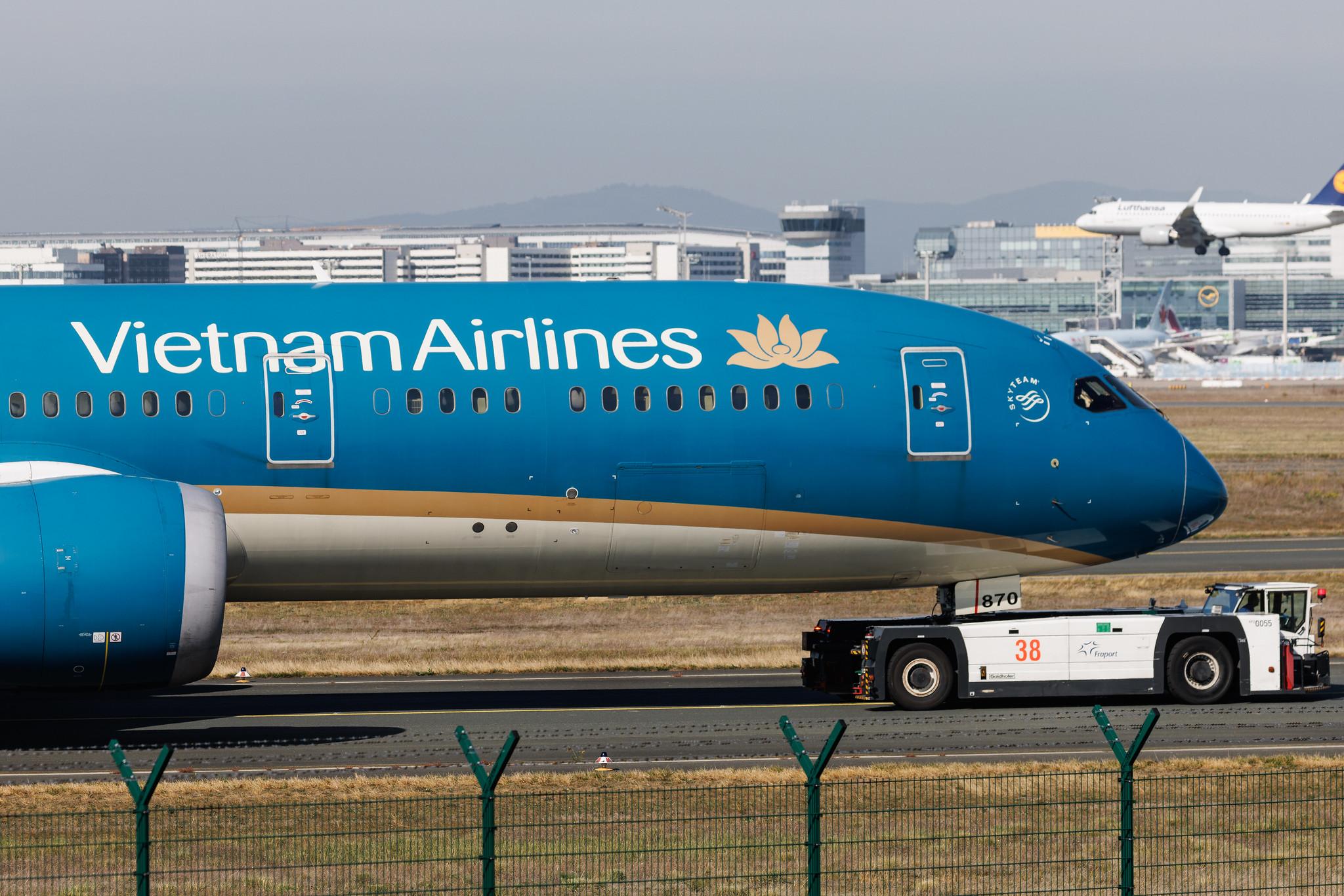 Frankfurt Airport: Vietnam Airlines (VN / HVN) | Boeing 787-9 Dreamliner B789 | VN-A870 | MSN 39289