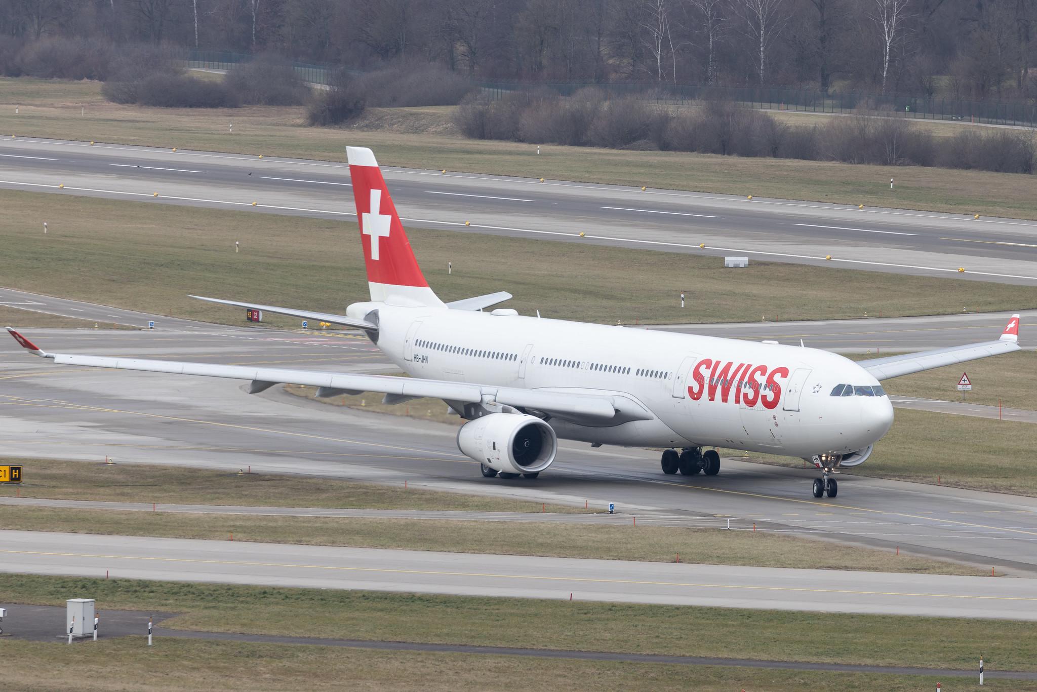 Flughafen Zürich: Swiss (LX / SWR) | Airbus A330-343 A333 | HB-JHN | MSN 1403