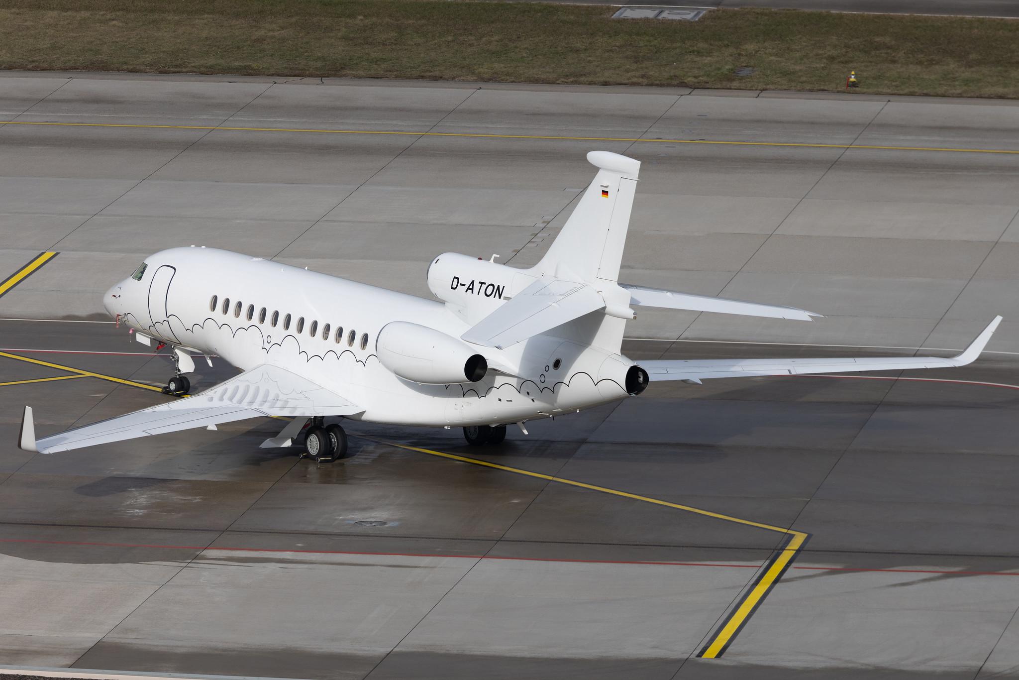 Flughafen Zürich: Air Hamburg (/ AHO) | Dassault Falcon 7X FA7X | D-ATON | MSN 124