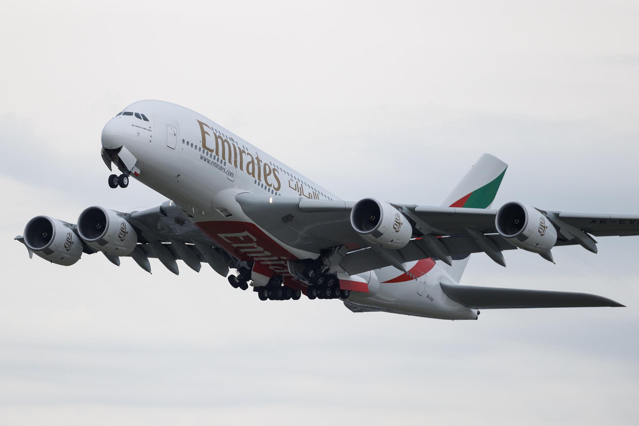 London Heathrow: Emirates (EK / UAE) | Airbus A380-842 A388 | A6-EVE | MSN 250