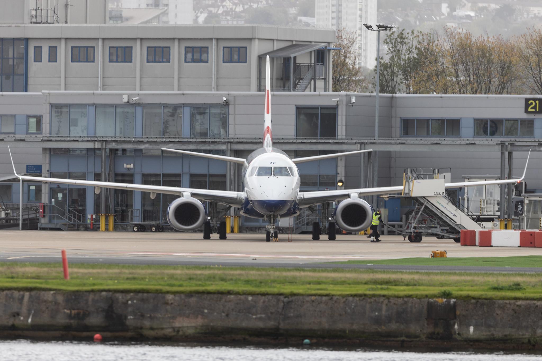 London City Airport: British Airways (BA / BAW) | Operator: BA CityFlyer | Embraer E190LR E190 | G-LCAC | MSN 19000513