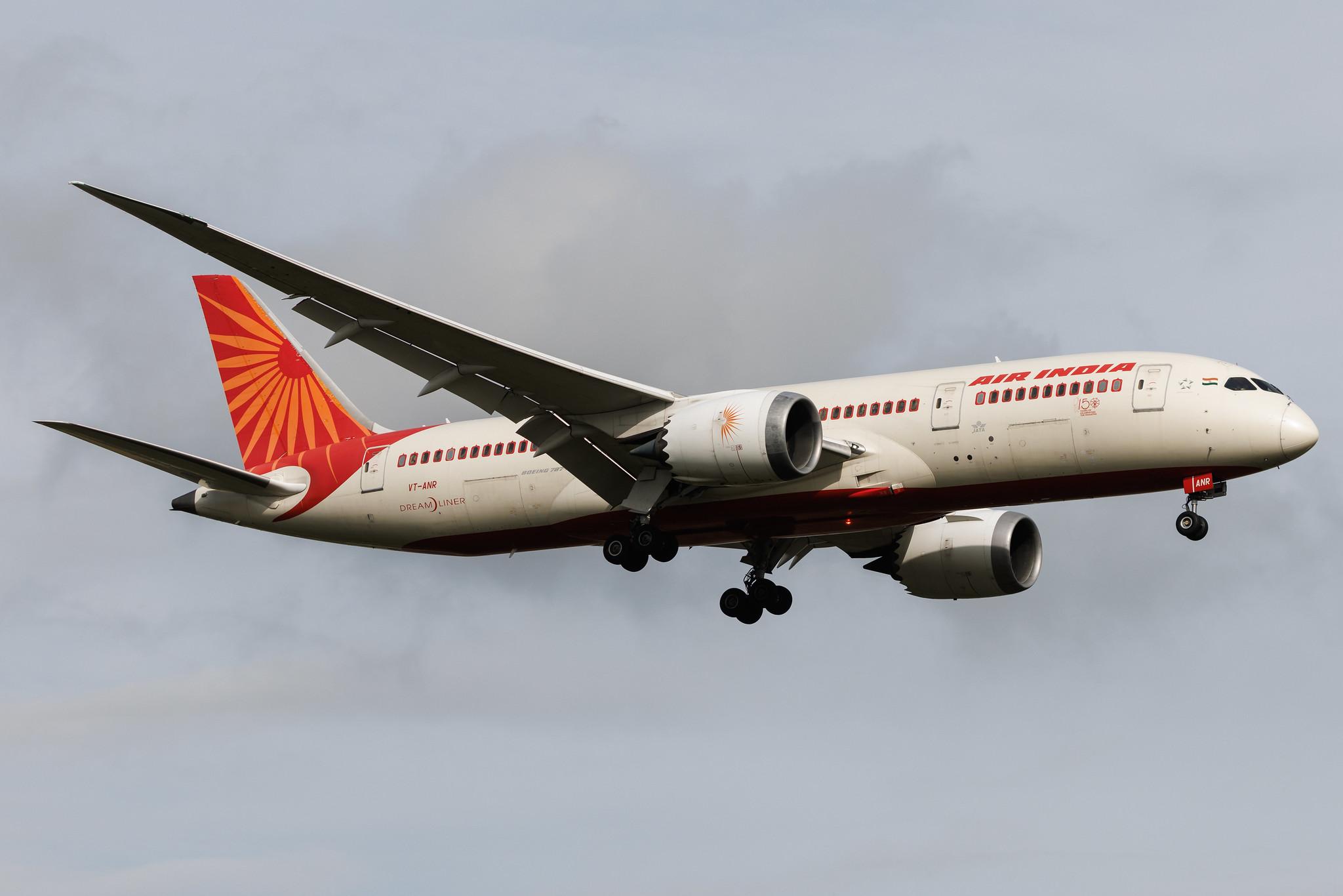 London Heathrow: Air India (AI / AIC) | Boeing 787-8 Dreamliner B788 | VT-ANR | MSN 36289