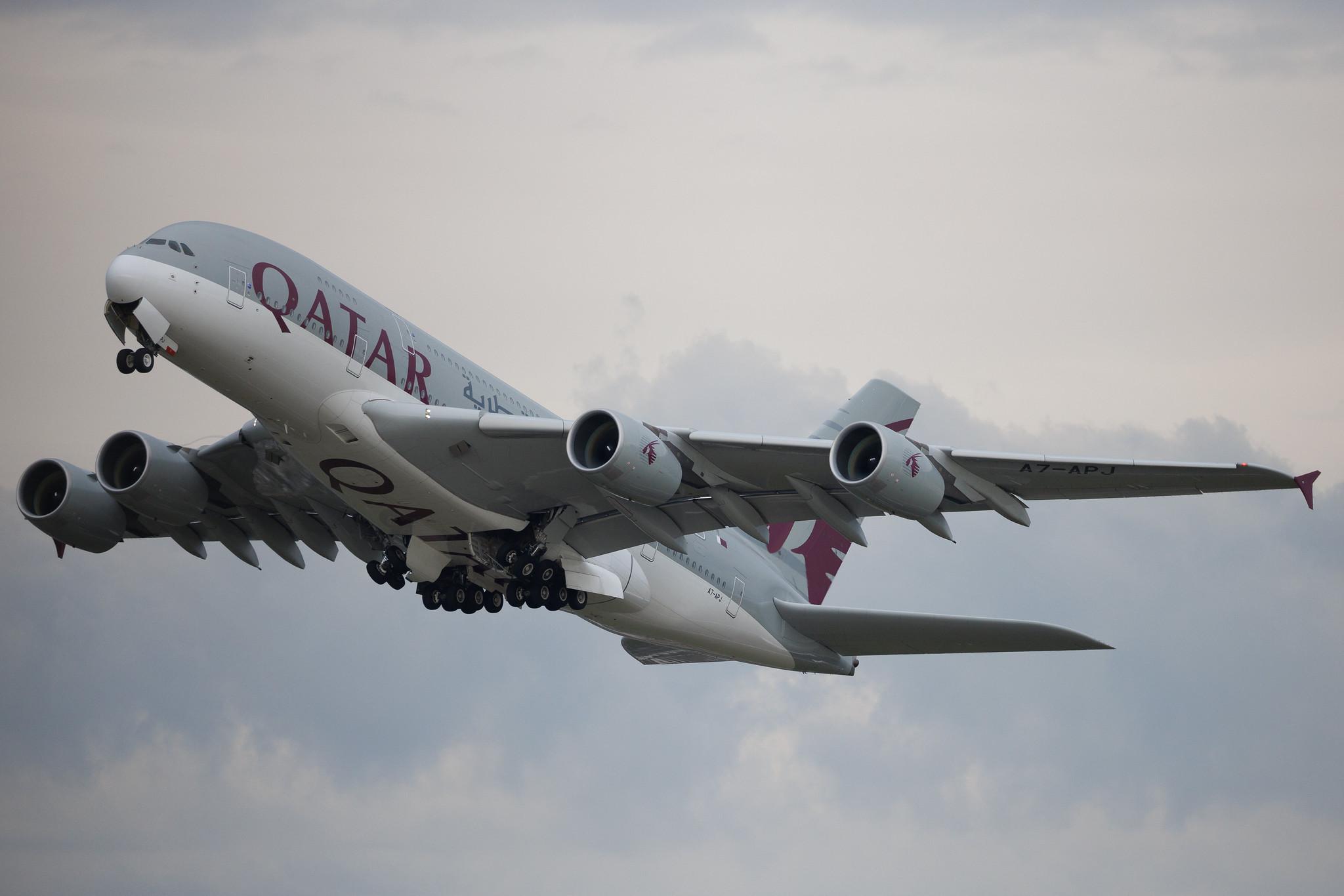 London Heathrow: Qatar Airways (QR / QTR) | Airbus A380-861 A388 | A7-APJ | MSN 254