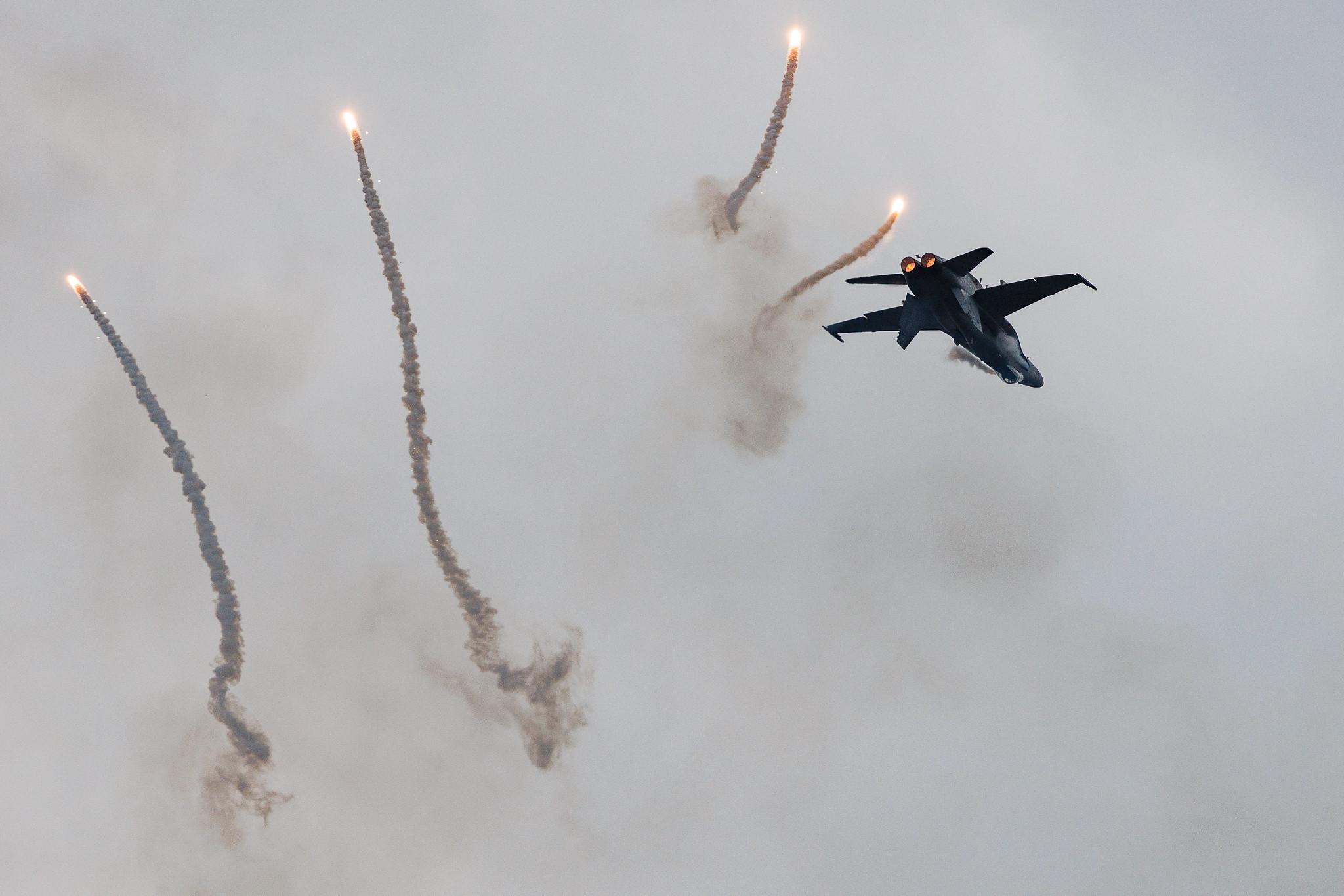 AIR SHOW Radom: Finnish Air Force (/ FNF) | McDonnell Douglas F/A-18C Hornet F18 | HN-415 | MSN 1391/FNC015