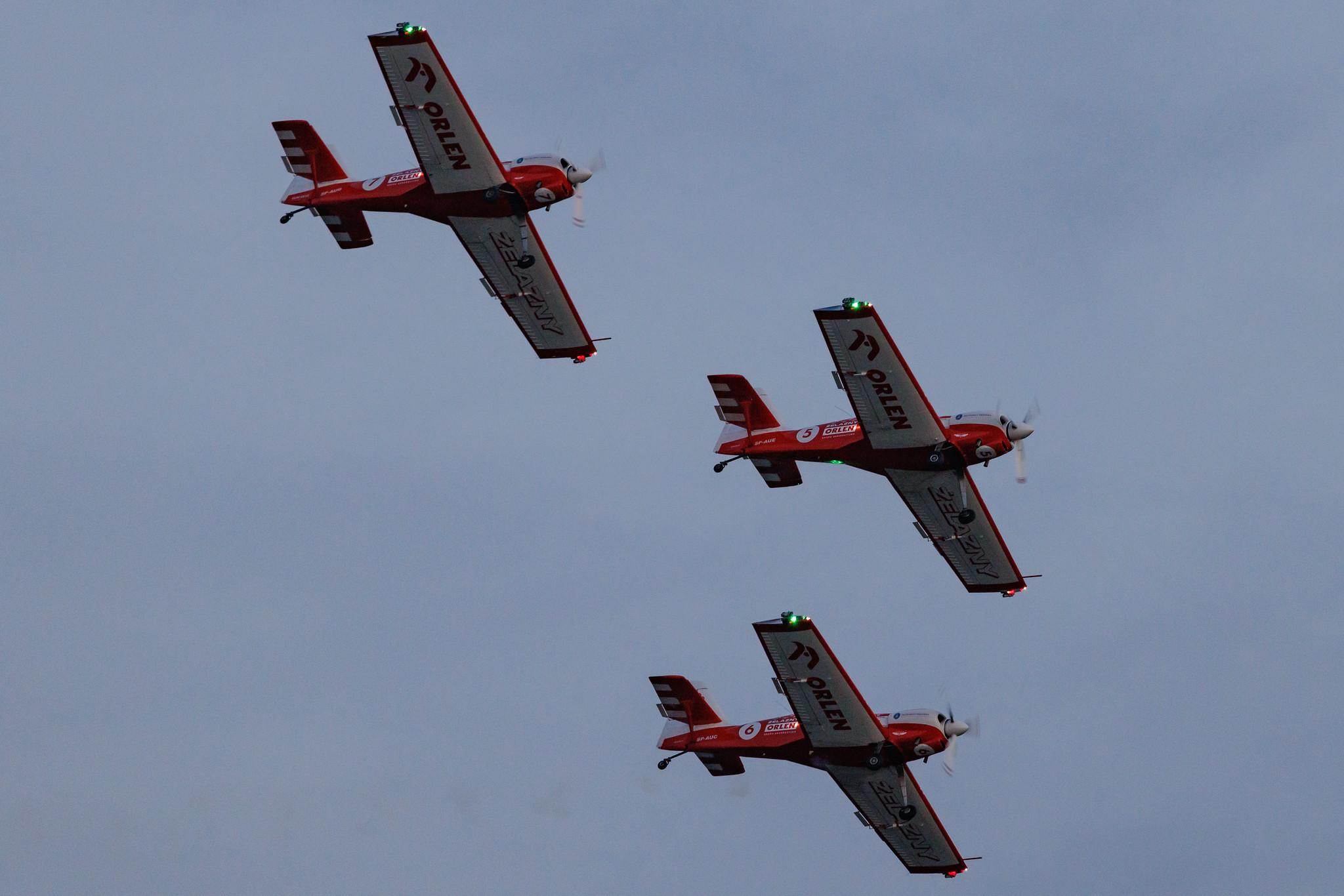 AIR SHOW Radom: Grupa akrobacyjna ?ELAZNY | Zlin 50LS | SP-AUD | MSN 0035