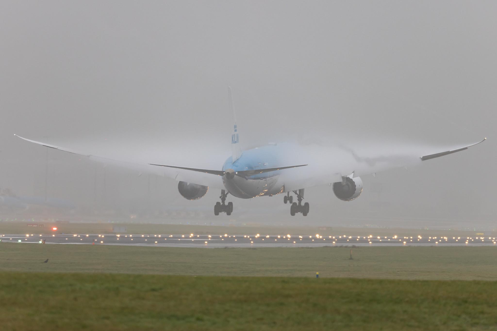 Amsterdam Schiphol: KLM (KL / KLM) | Boeing 787-9 Dreamliner B789 | PH-BHP | MSN 42506