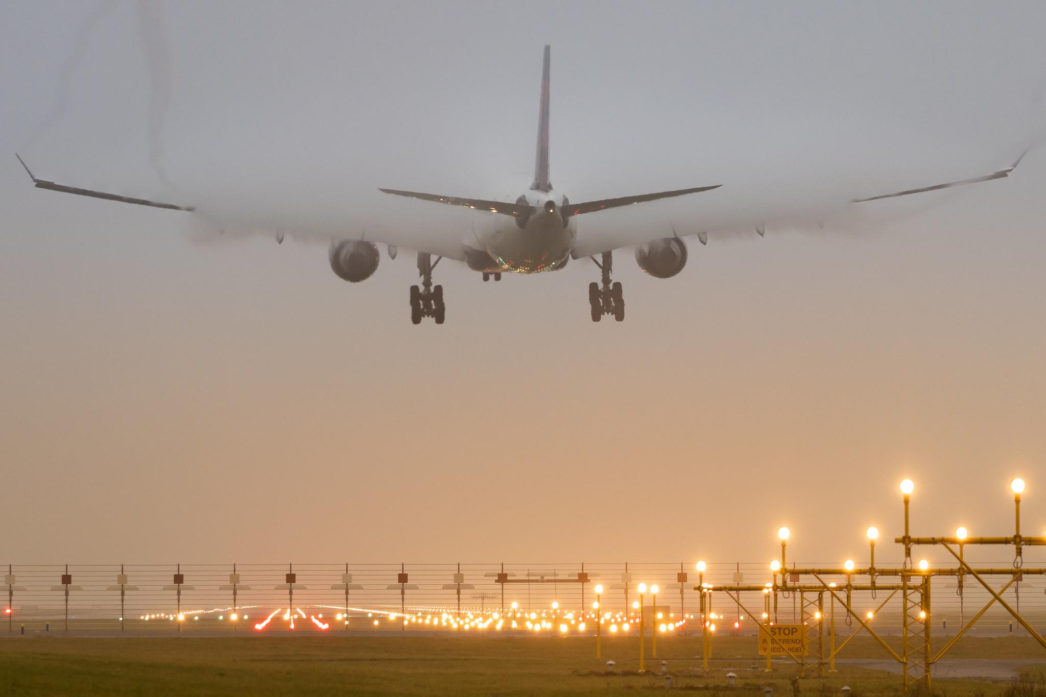 Amsterdam Schiphol: Delta Air Lines (DL / DAL) | Airbus A330-323 A333 | N814NW | MSN 0806