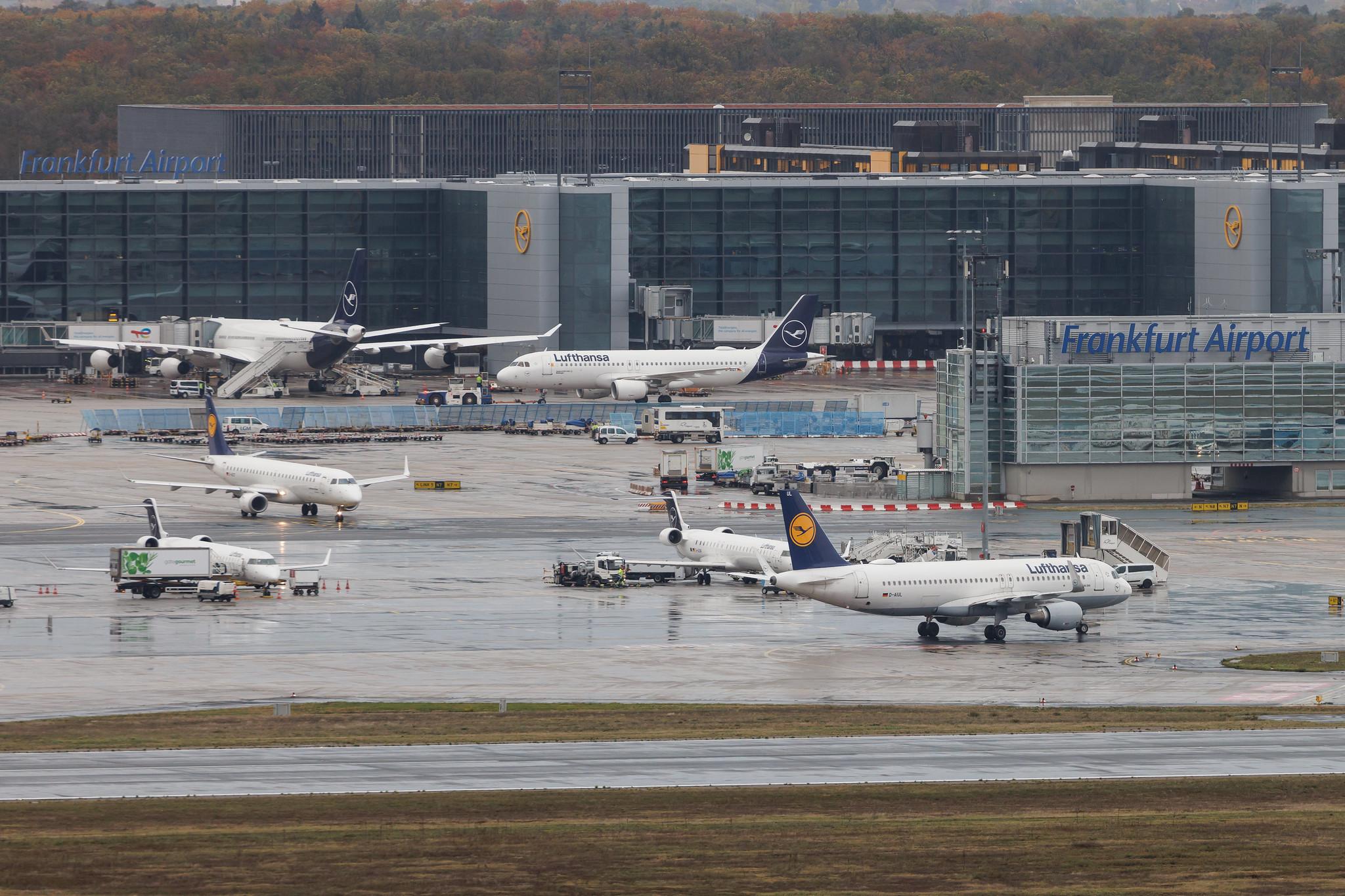 Frankfurt Airport: Lufthansa (LH / DLH) | Airbus A320-214 A320 | D-AIUL | MSN 6521