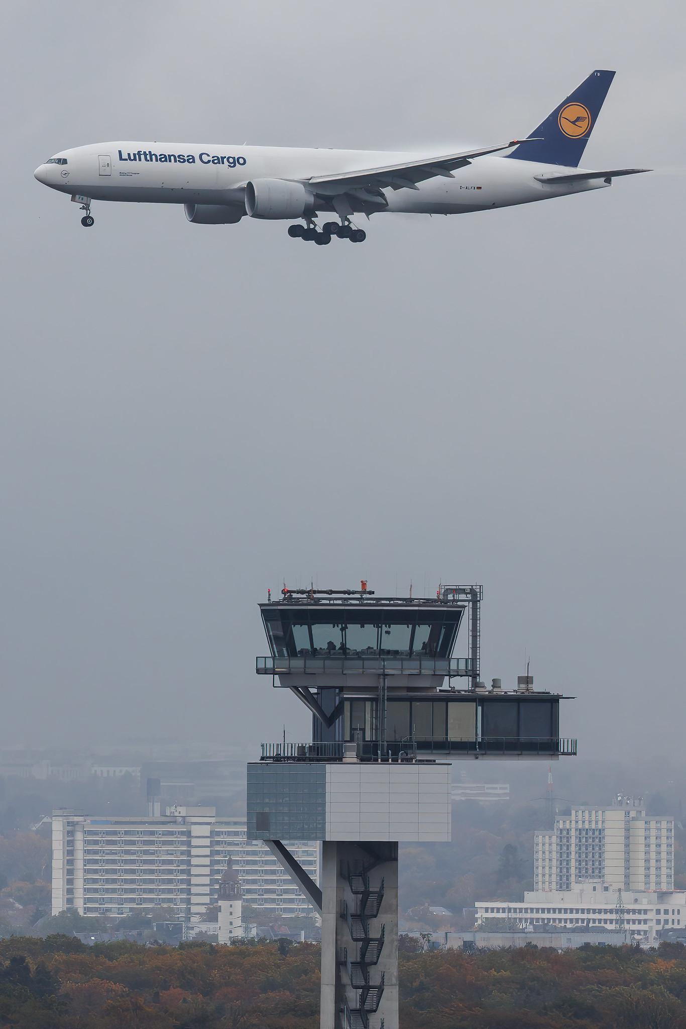 Frankfurt Airport: Lufthansa Cargo (/ GEC) | Boeing 777-FBT B77L | D-ALFB | MSN 41675