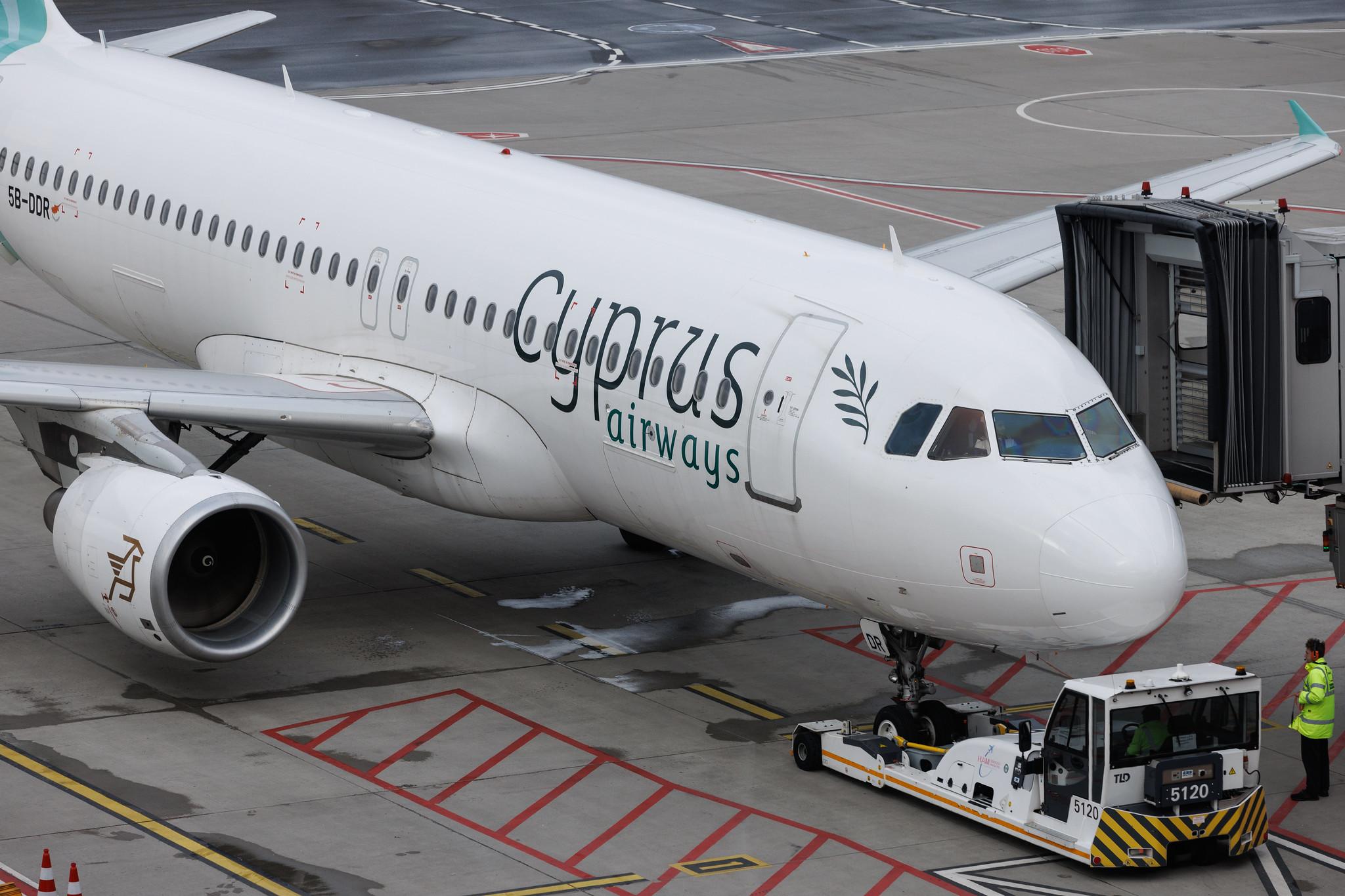 Hamburg Airport: Cyprus Airways (CY / CYP) | Airbus A320-214 A320 | 5B-DDR | MSN 03933