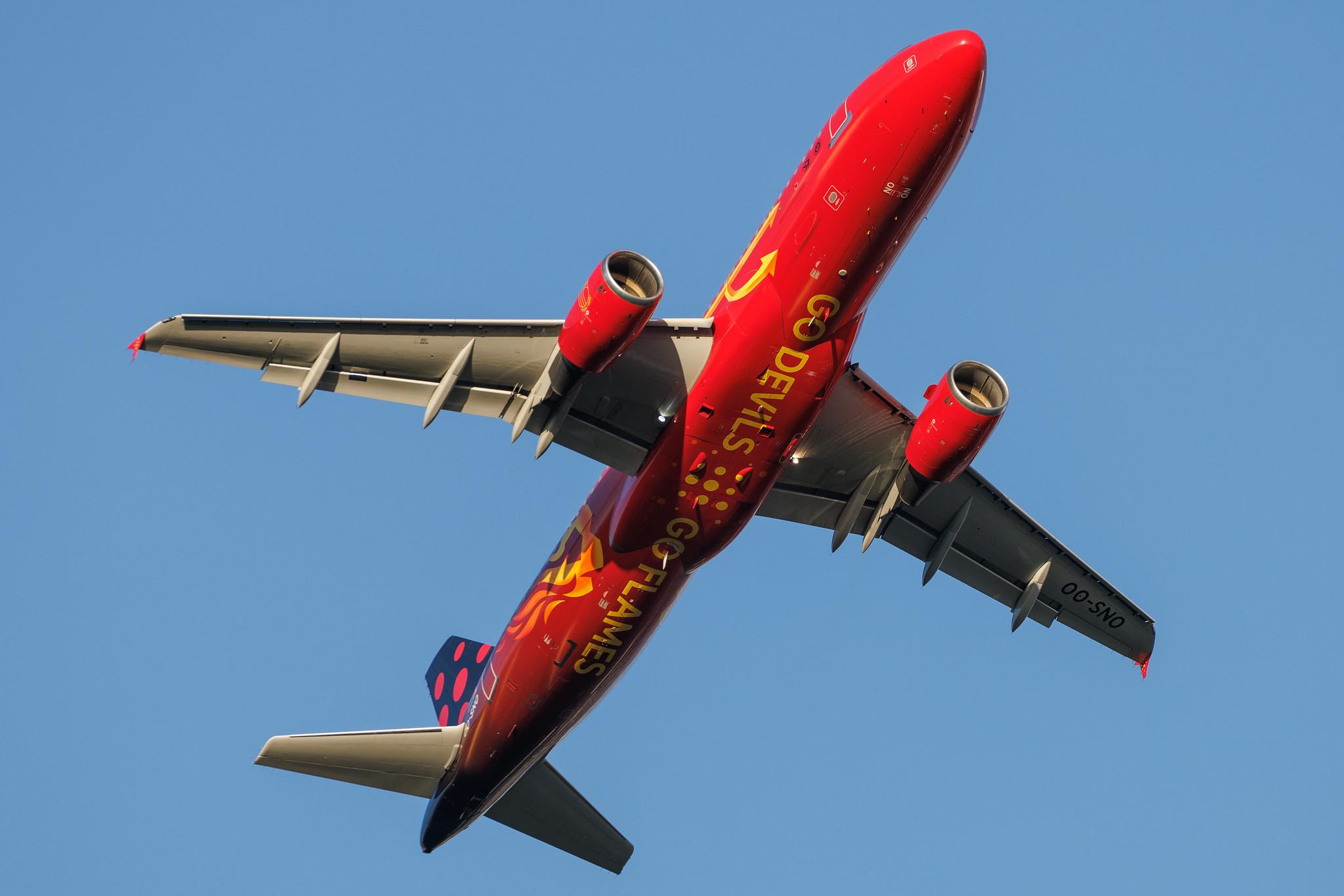 Hamburg Airport: Brussels Airlines (SN / BEL) | Livery: Red Devils & Red Flames Livery | Airbus A320-214 A320 | OO-SNO | MSN 03831