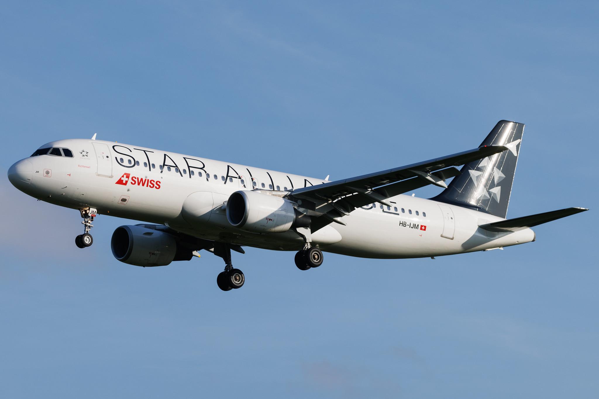 Hamburg Airport: Swiss (LX / SWR) | Livery: Star Alliance Livery | Airbus A320-214 A320 | HB-IJM | MSN 0268