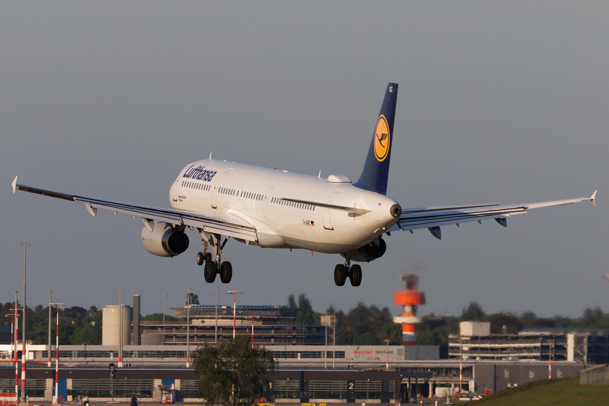Hamburg Airport: Lufthansa (LH / DLH) | Airbus A321-131 A321 | D-AIRC | MSN 0473