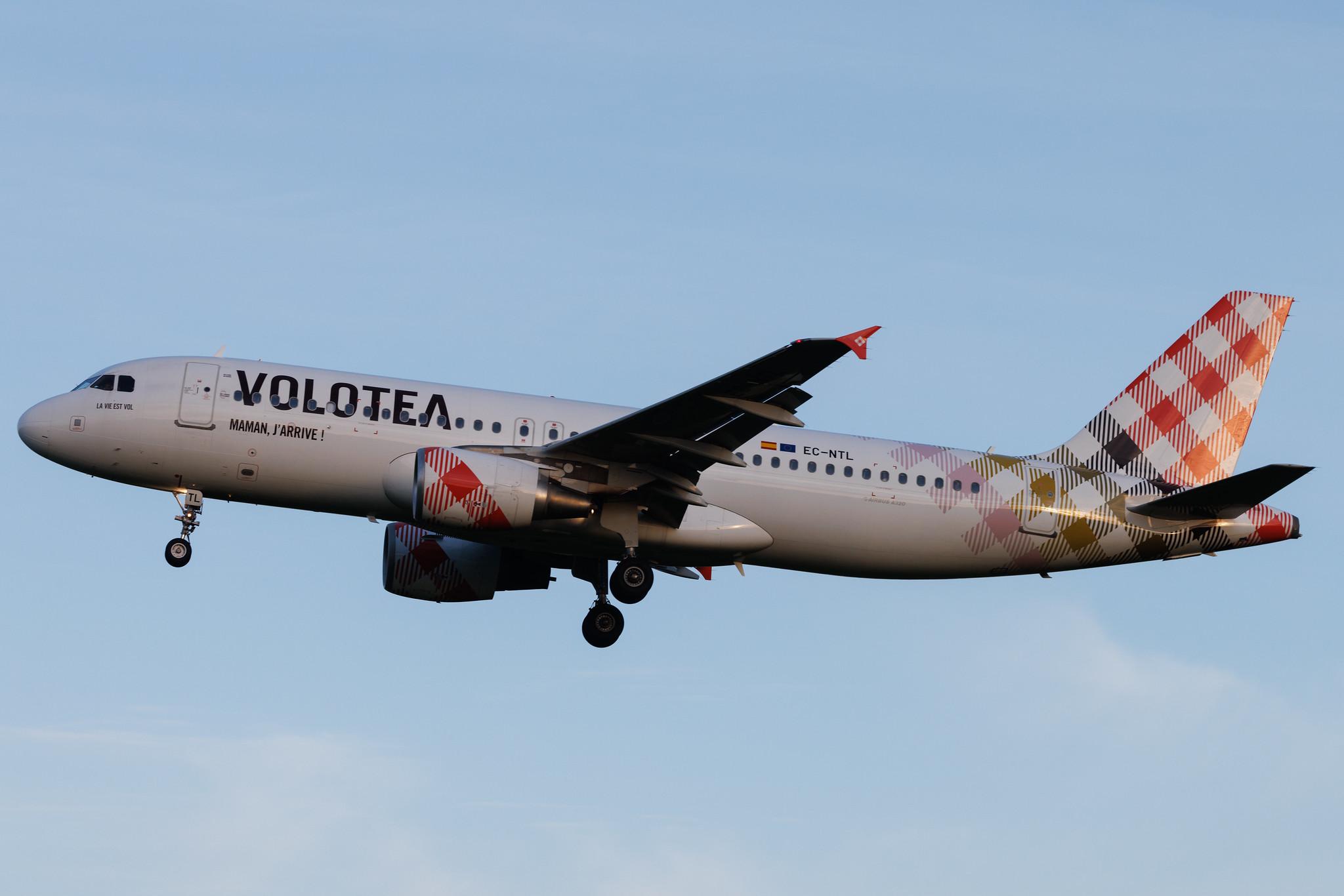 Hamburg Airport: Volotea (V7 / VOE) | Airbus A320-216 A320 | EC-NTL | MSN 03846