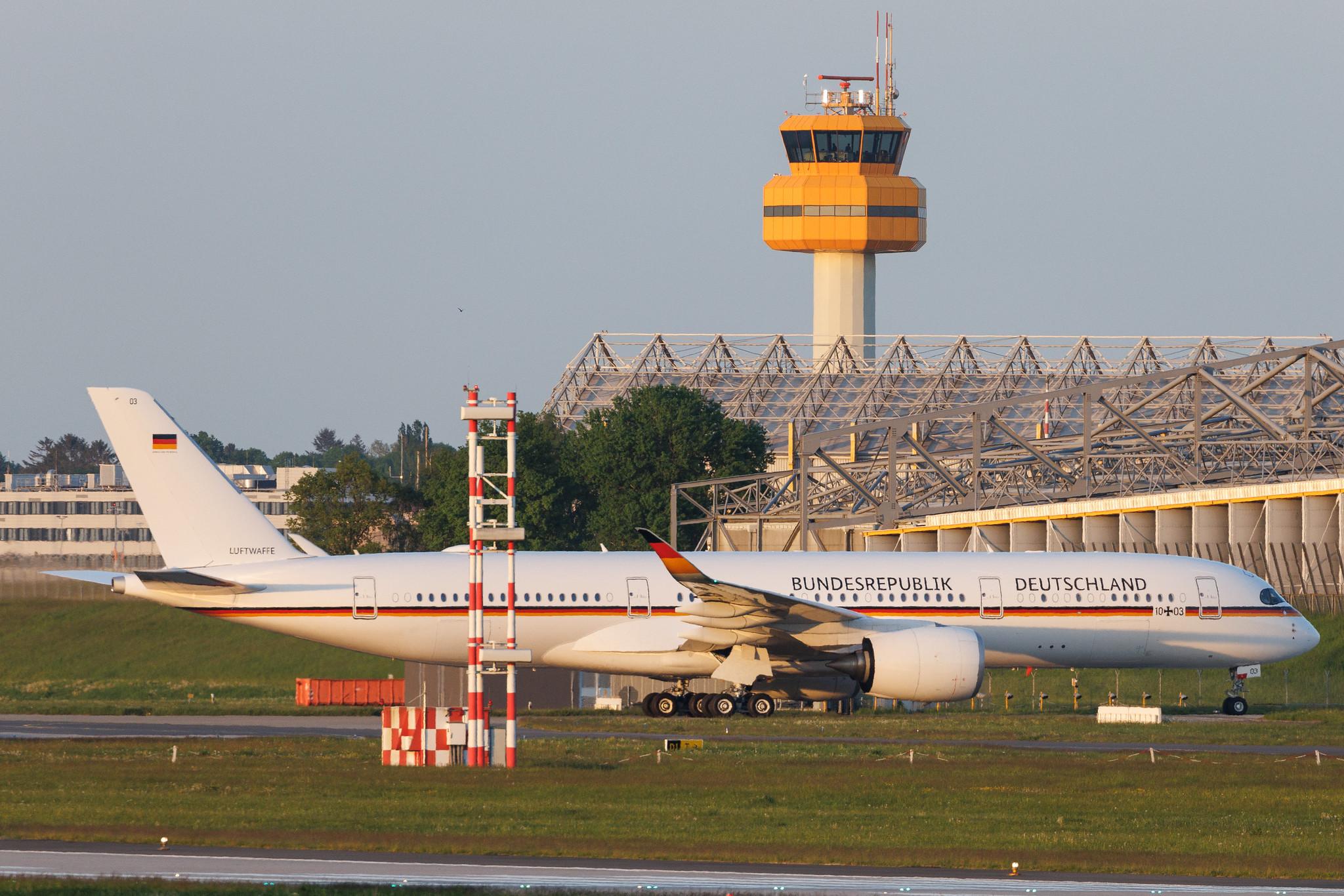 Hamburg Airport: German Air Force (/ GAF) | Airbus A350-941 A359 | 10+03 | MSN 416