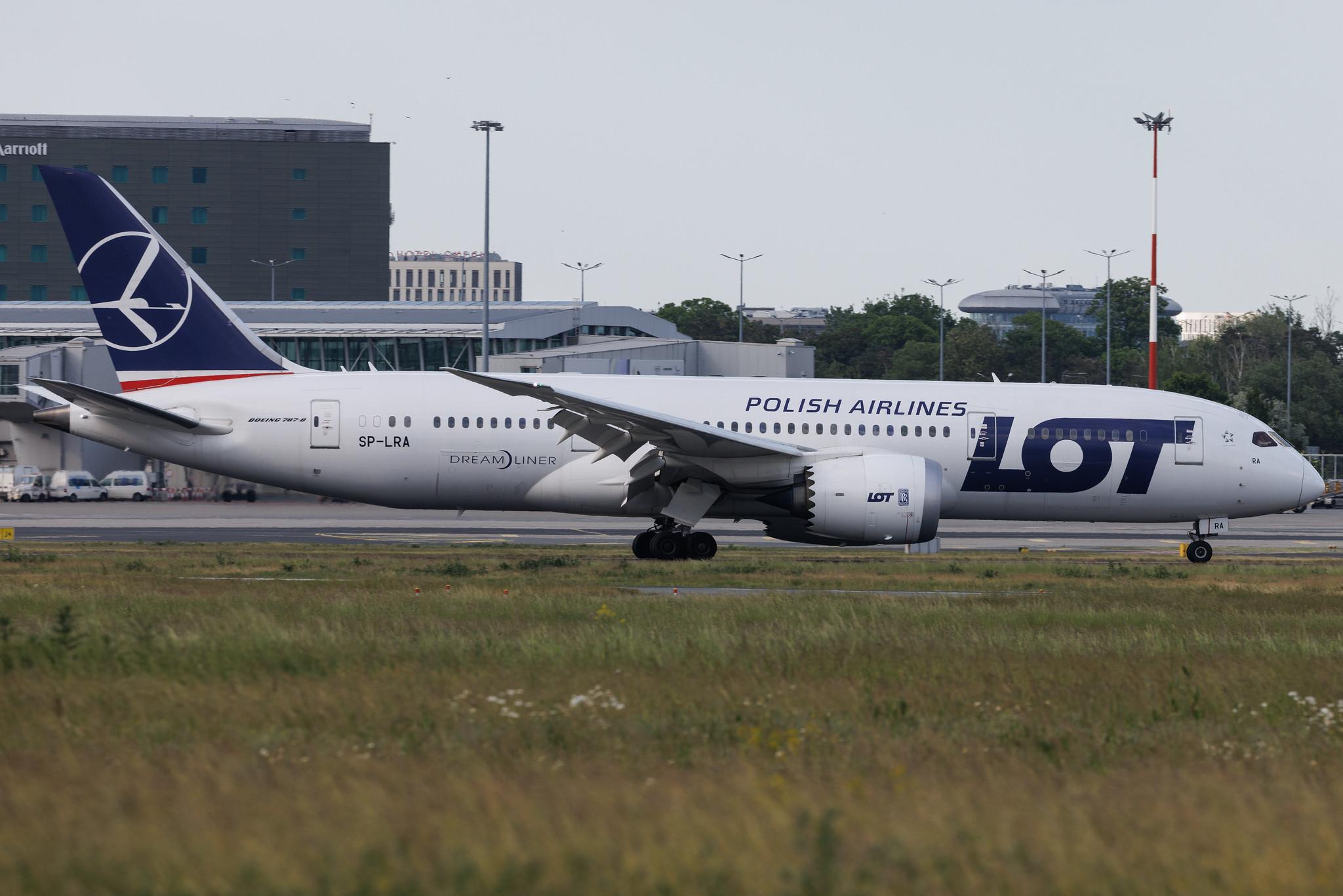 Warsaw Chopin Airport: LOT (LO / LOT) | Boeing 787-8 Dreamliner B788 | SP-LRA | MSN 35938