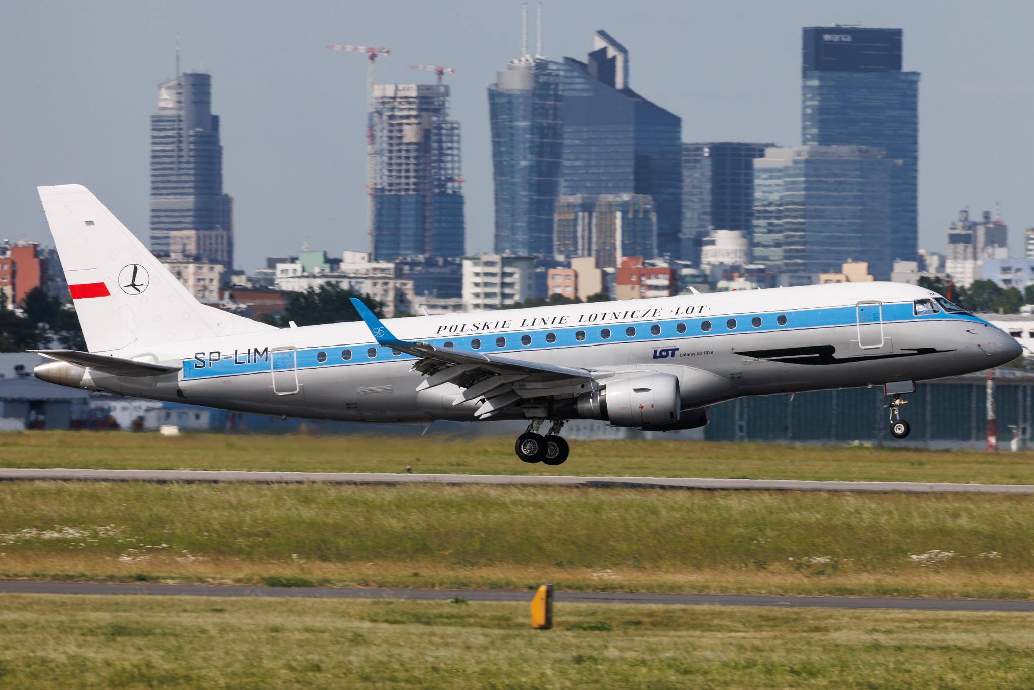 Warsaw Chopin Airport: LOT (LO / LOT) | Livery: Retro Livery | Embraer E175LR E75S | SP-LIM | MSN 17000311