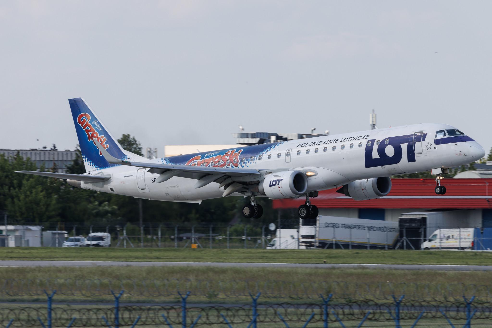 Warsaw Chopin Airport: LOT (LO / LOT) | Livery: Grzeski Livery | Embraer E195LR E195 | SP-LNB | MSN 19000444