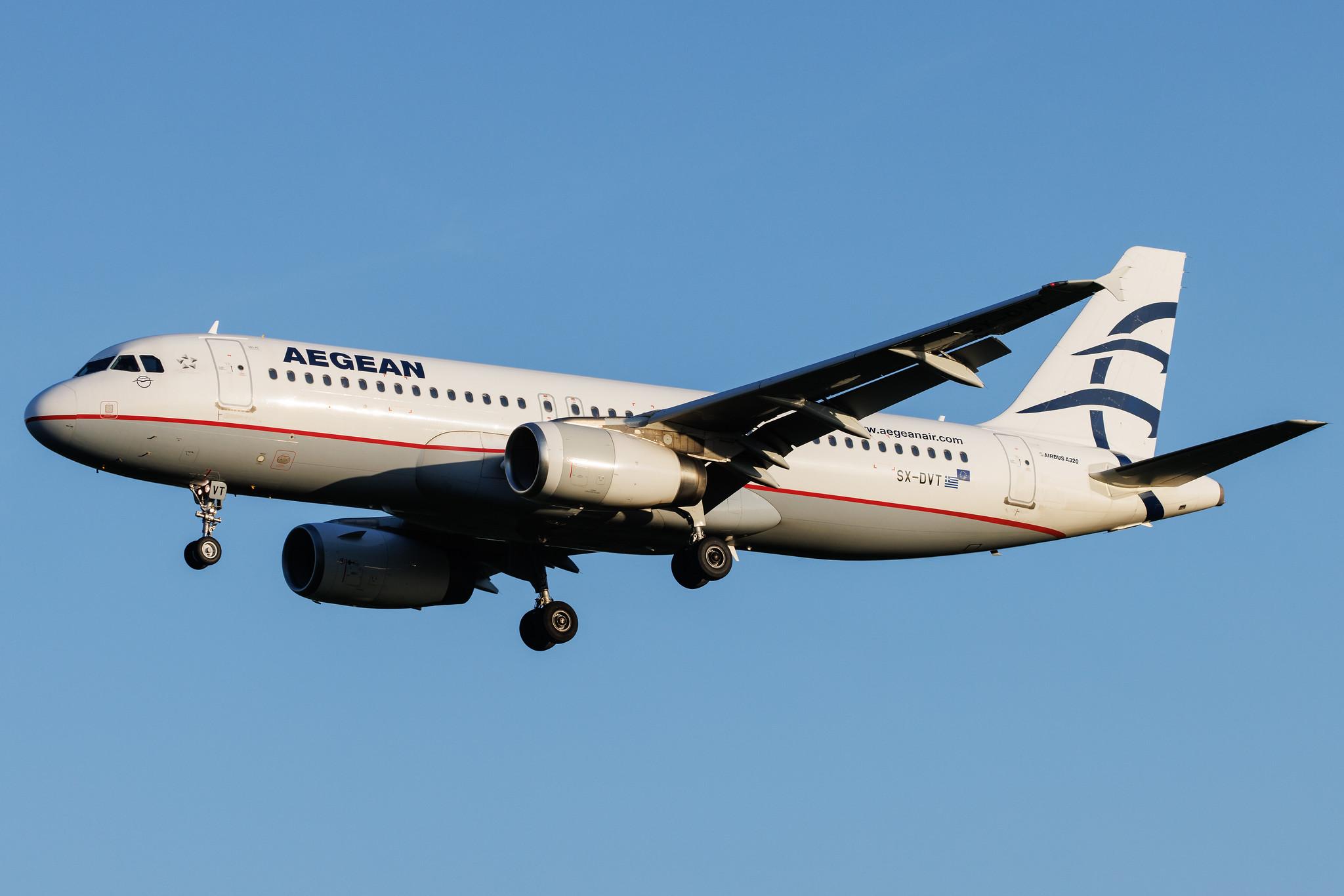 Hamburg Airport: Aegean Airlines (A3 / AEE) | Airbus A320-232 A320 | SX-DVT | MSN 03745