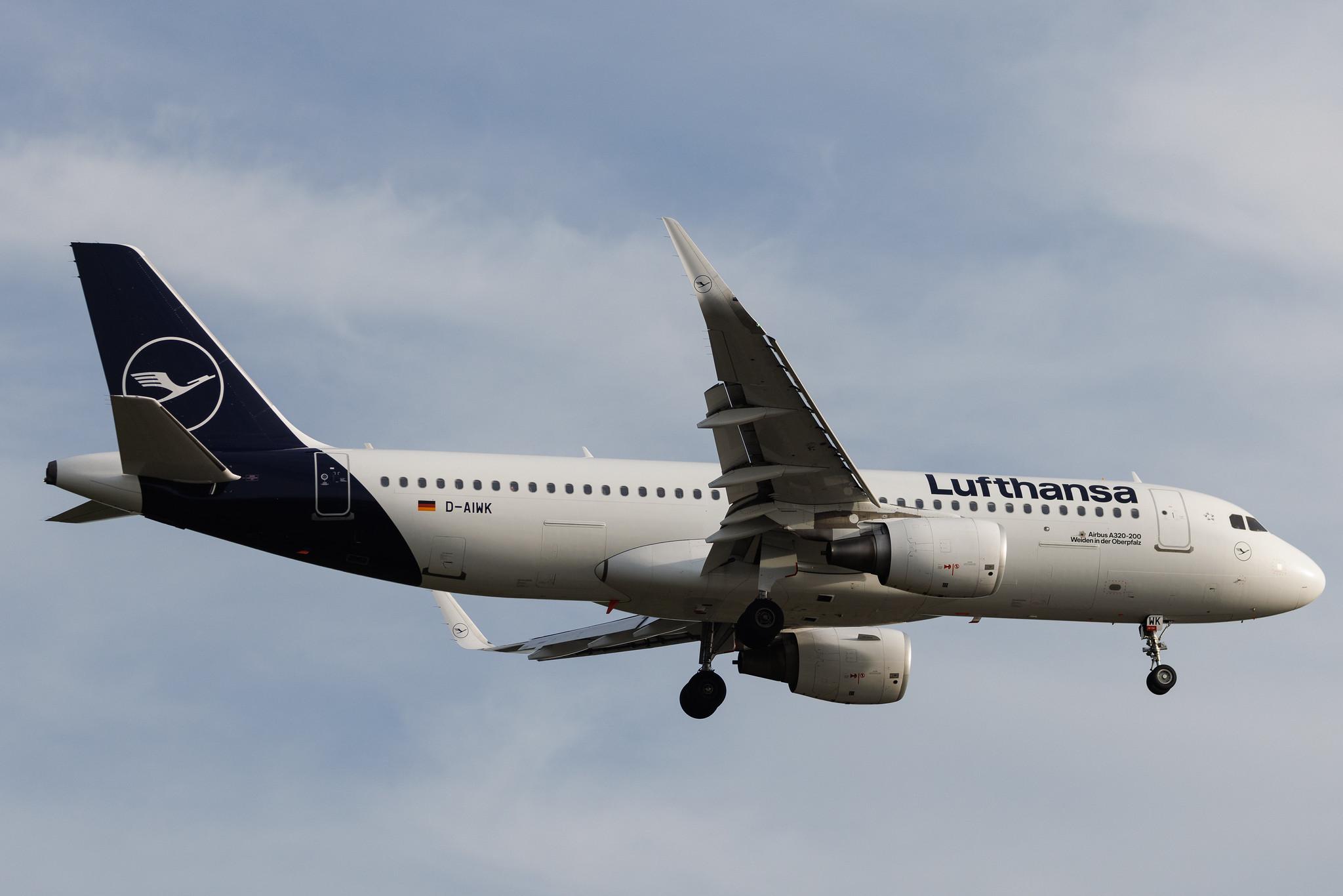 Frankfurt Airport: Lufthansa (LH / DLH) | Airbus A320-214 A320 | D-AIWK | MSN 9058