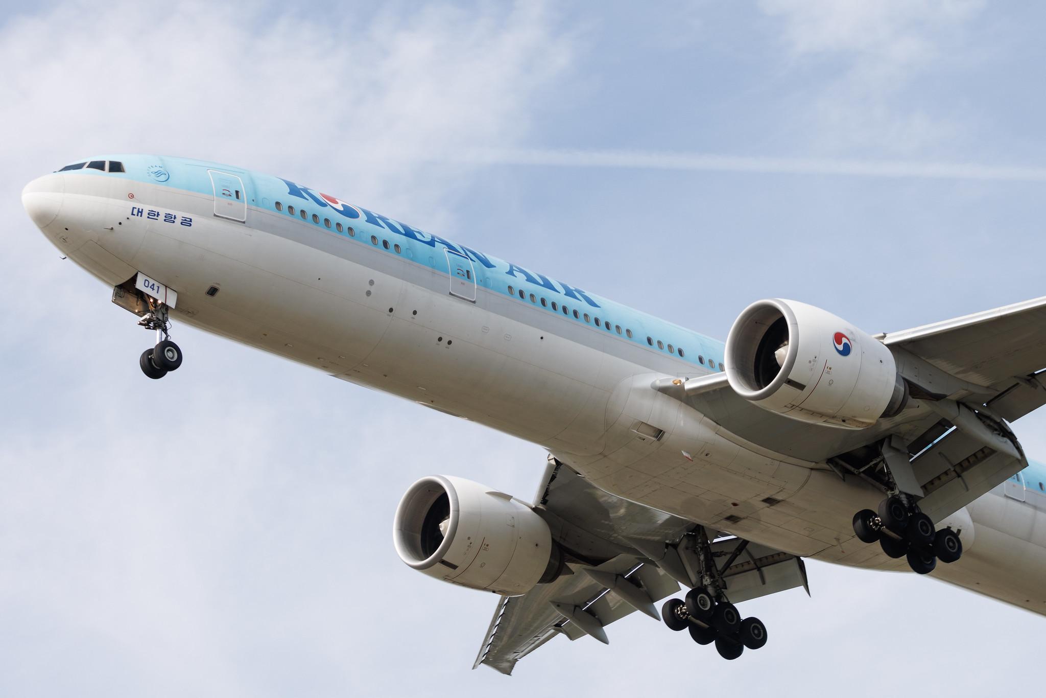 Frankfurt Airport: Korean Air (KE / KAL) | Boeing 777-3B5(ER) B77W | HL8041 | MSN 60375