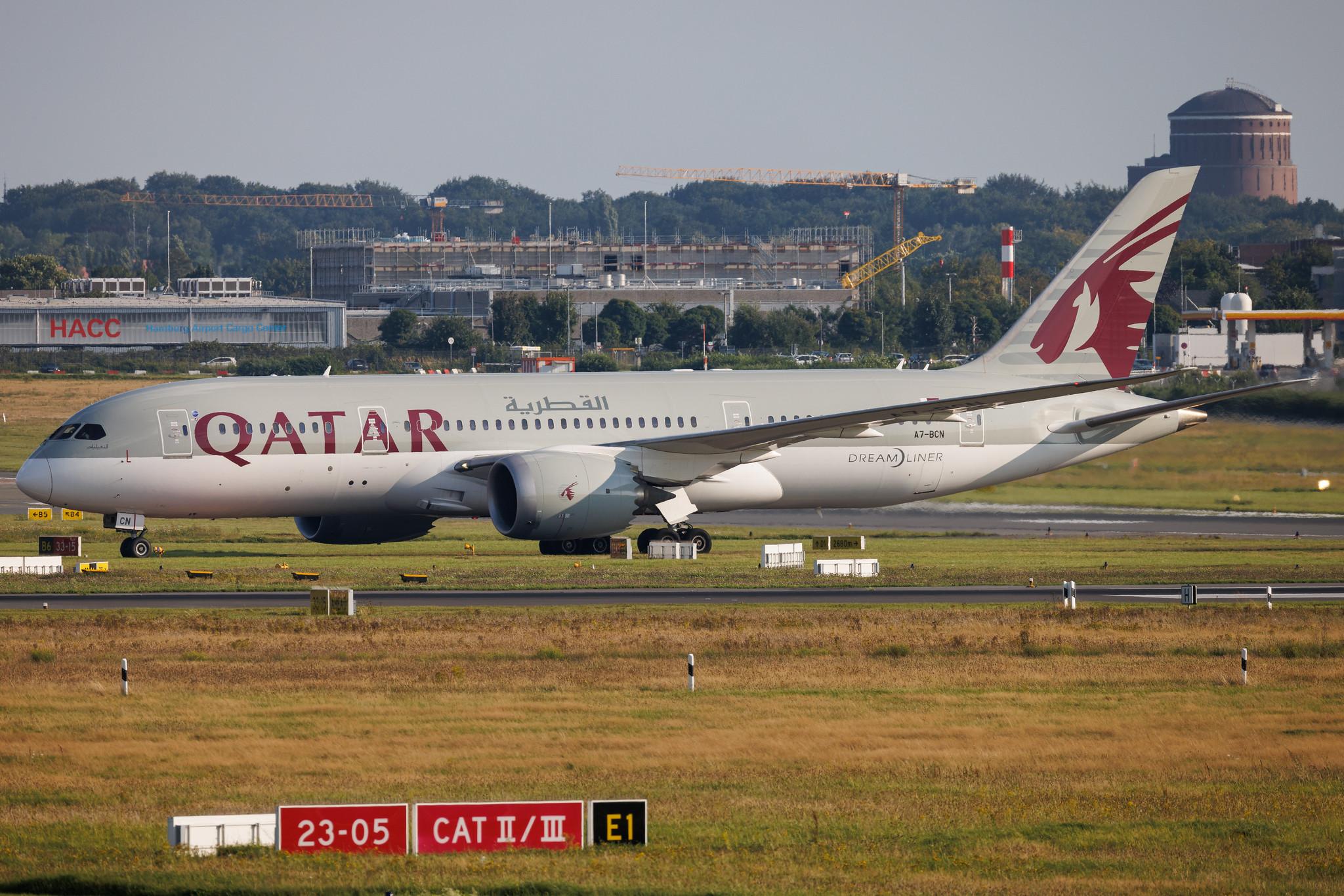 Hamburg Airport: Qatar Airways (QR / QTR) | Boeing 787-8 Dreamliner B788 | A7-BCN | MSN 38332