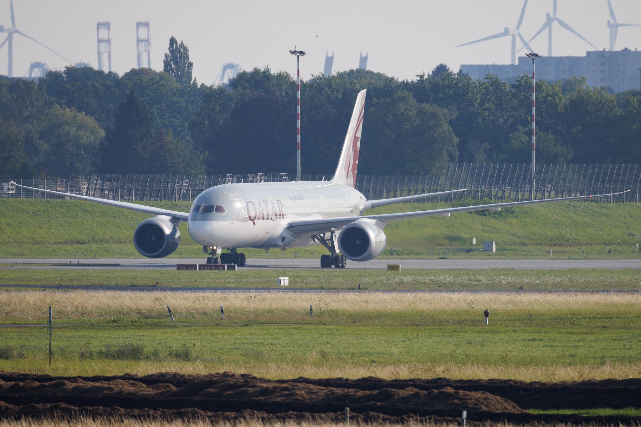 Hamburg Airport: Qatar Airways (QR / QTR) | Boeing 787-8 Dreamliner B788 | A7-BCN | MSN 38332