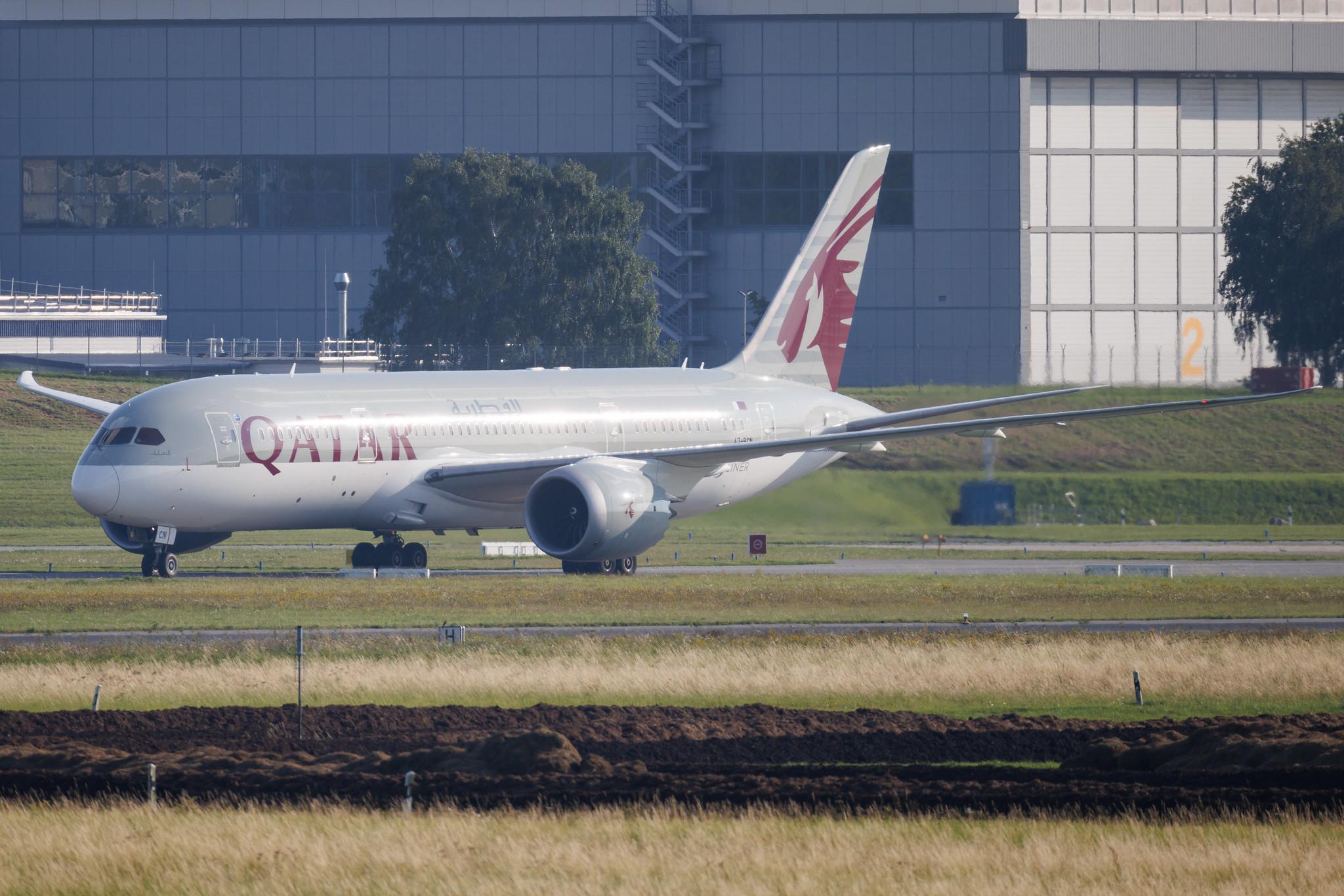Hamburg Airport: Qatar Airways (QR / QTR) | Boeing 787-8 Dreamliner B788 | A7-BCN | MSN 38332