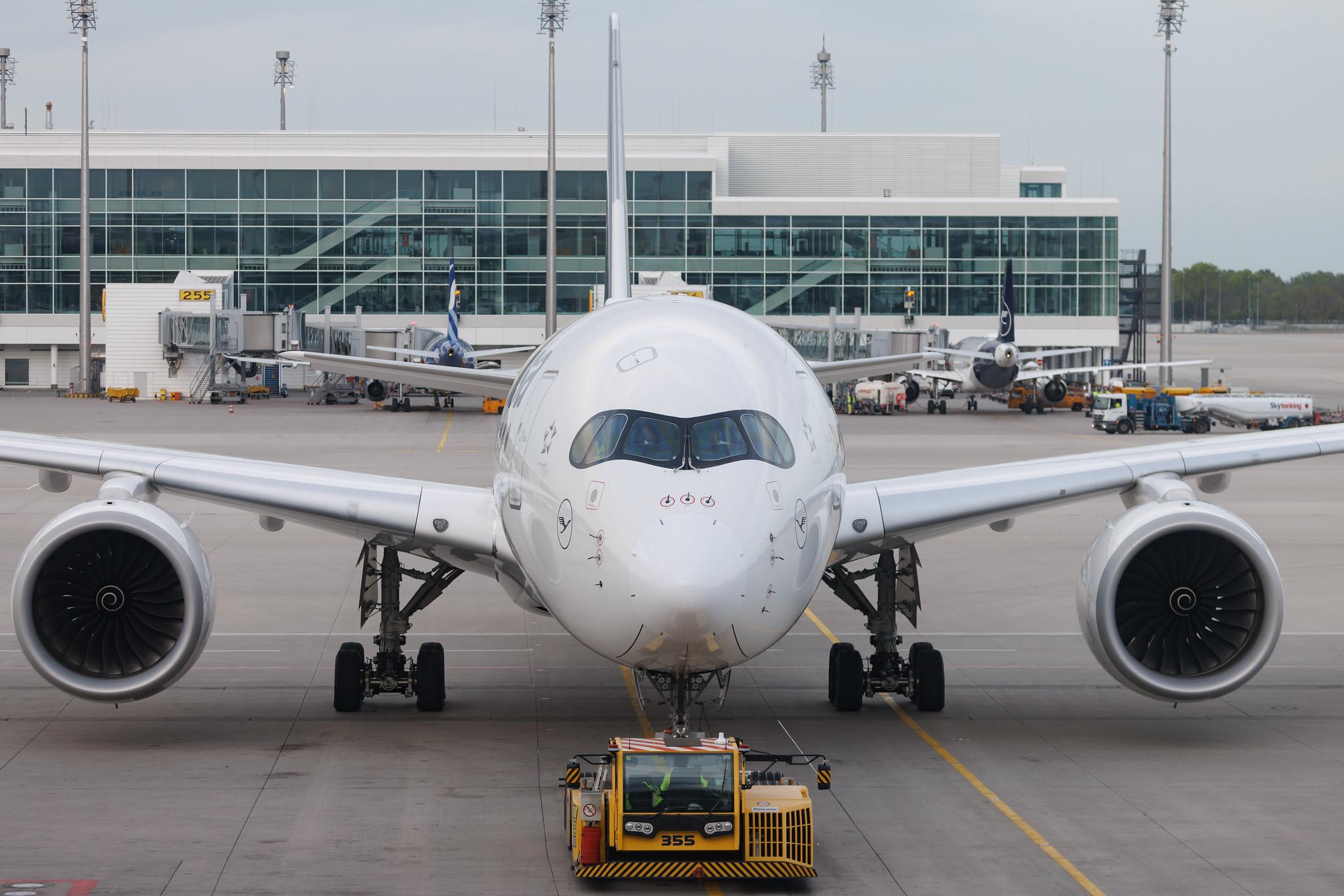 Munich Airport: Lufthansa (LH / DLH) | Airbus A350-941 A359 | D-AIXB | MSN 080