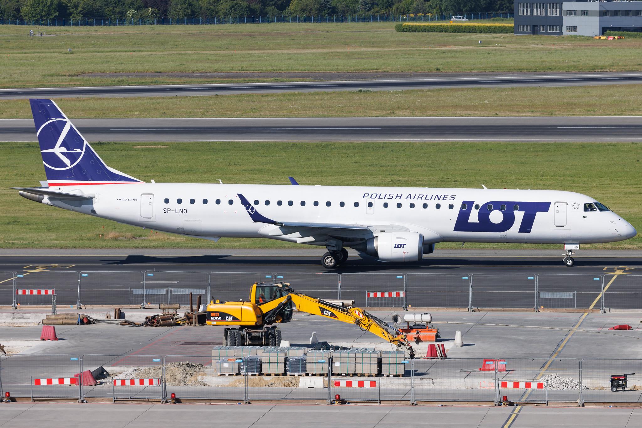 Warsaw Chopin Airport: LOT (LO / LOT) | Embraer E195LR E195 | SP-LNP | MSN 19000093