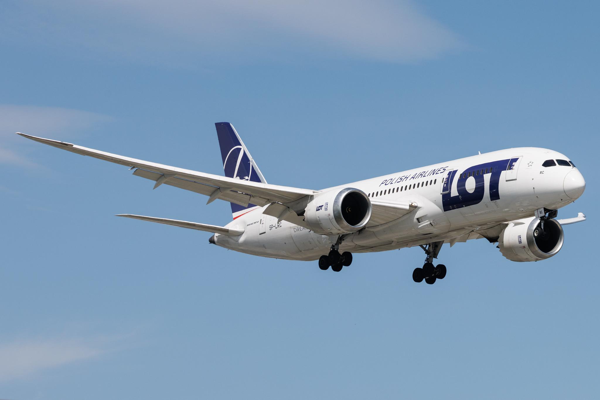 Warsaw Chopin Airport: LOT (LO / LOT) | Boeing 787-8 Dreamliner B788 | SP-LRC | MSN 35940