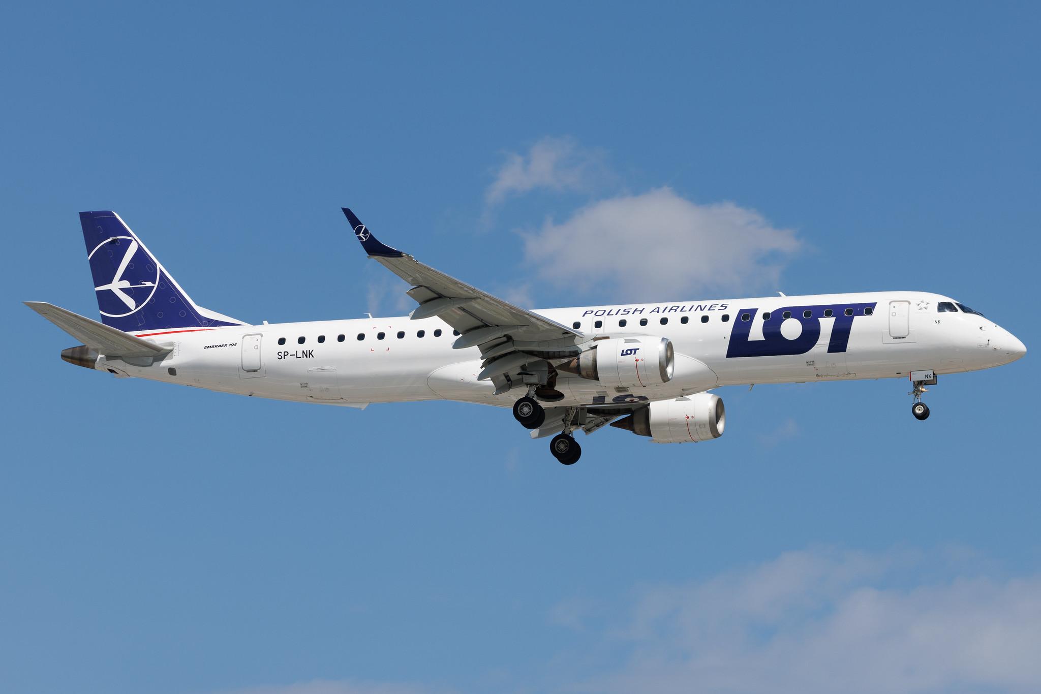 Warsaw Chopin Airport: LOT (LO / LOT) | Embraer E195LR E195 | SP-LNK | MSN 19000247