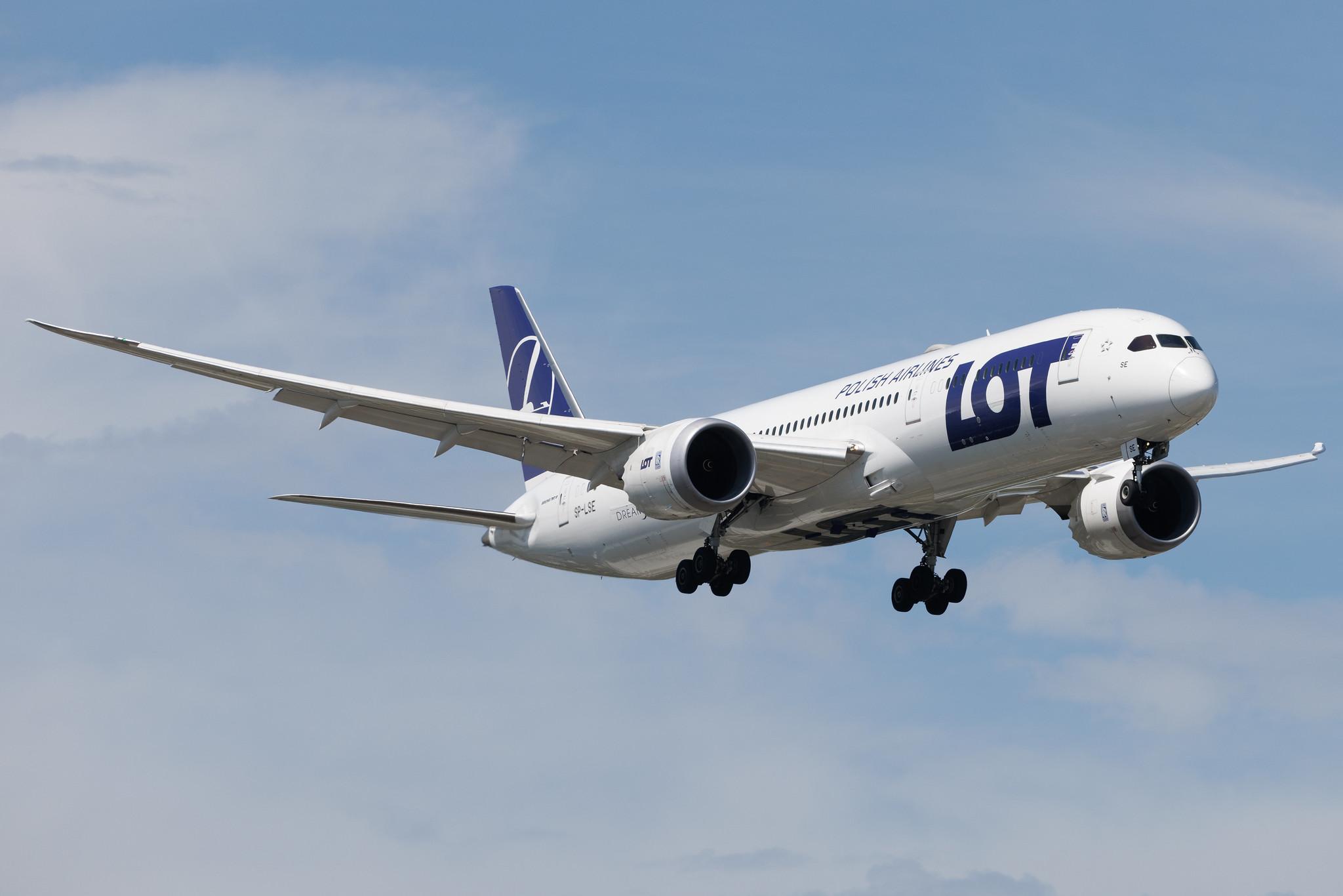 Warsaw Chopin Airport: LOT (LO / LOT) | Boeing 787-9 Dreamliner B789 | SP-LSE | MSN 62173