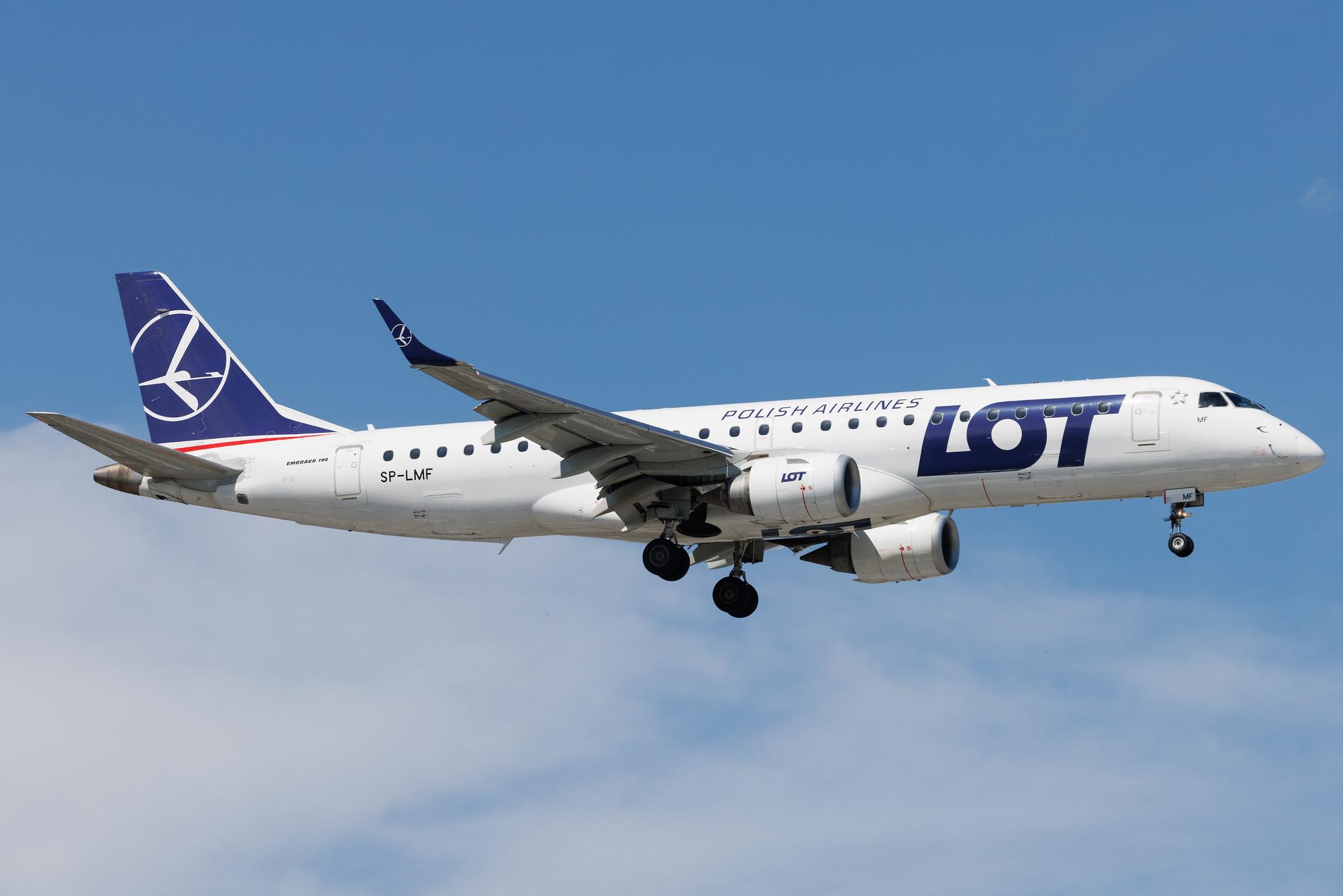 Warsaw Chopin Airport: LOT (LO / LOT) | Embraer E190AR E190 | SP-LMF | MSN 19000330