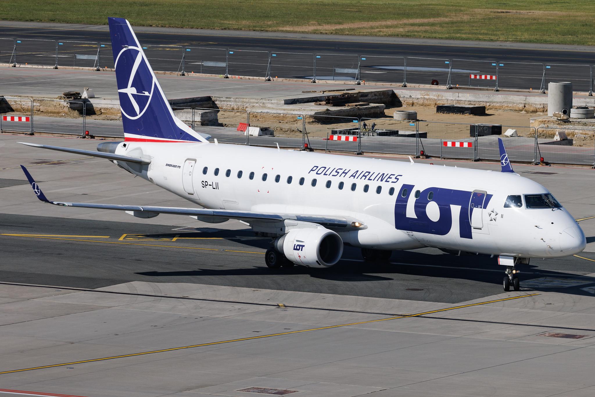 Warsaw Chopin Airport: LOT (LO / LOT) | Embraer E175LR E75S | SP-LII | MSN 17000290