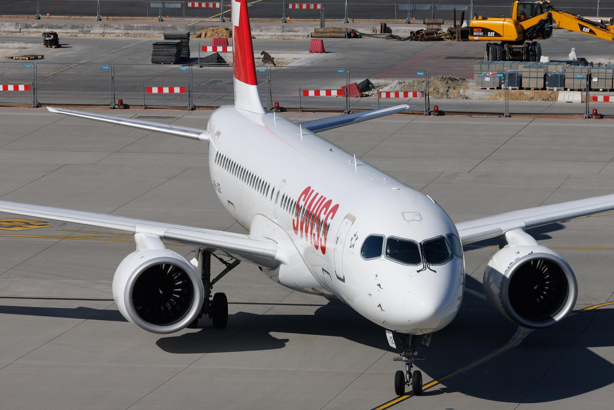 Warsaw Chopin Airport: Swiss (LX / SWR) | Airbus A220-300 BCS3 | HB-JCE | MSN 55014