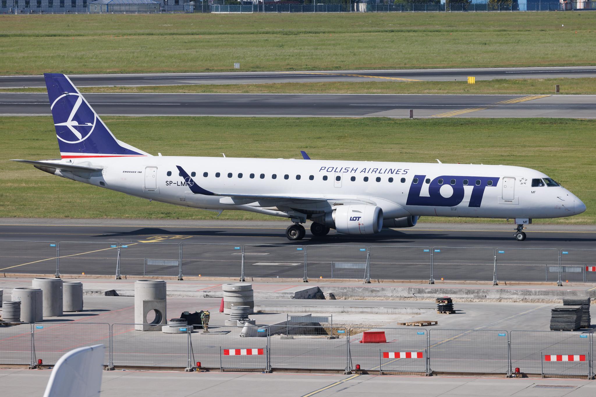 Warsaw Chopin Airport: LOT (LO / LOT) | Embraer E190AR E190 | SP-LMF | MSN 19000330