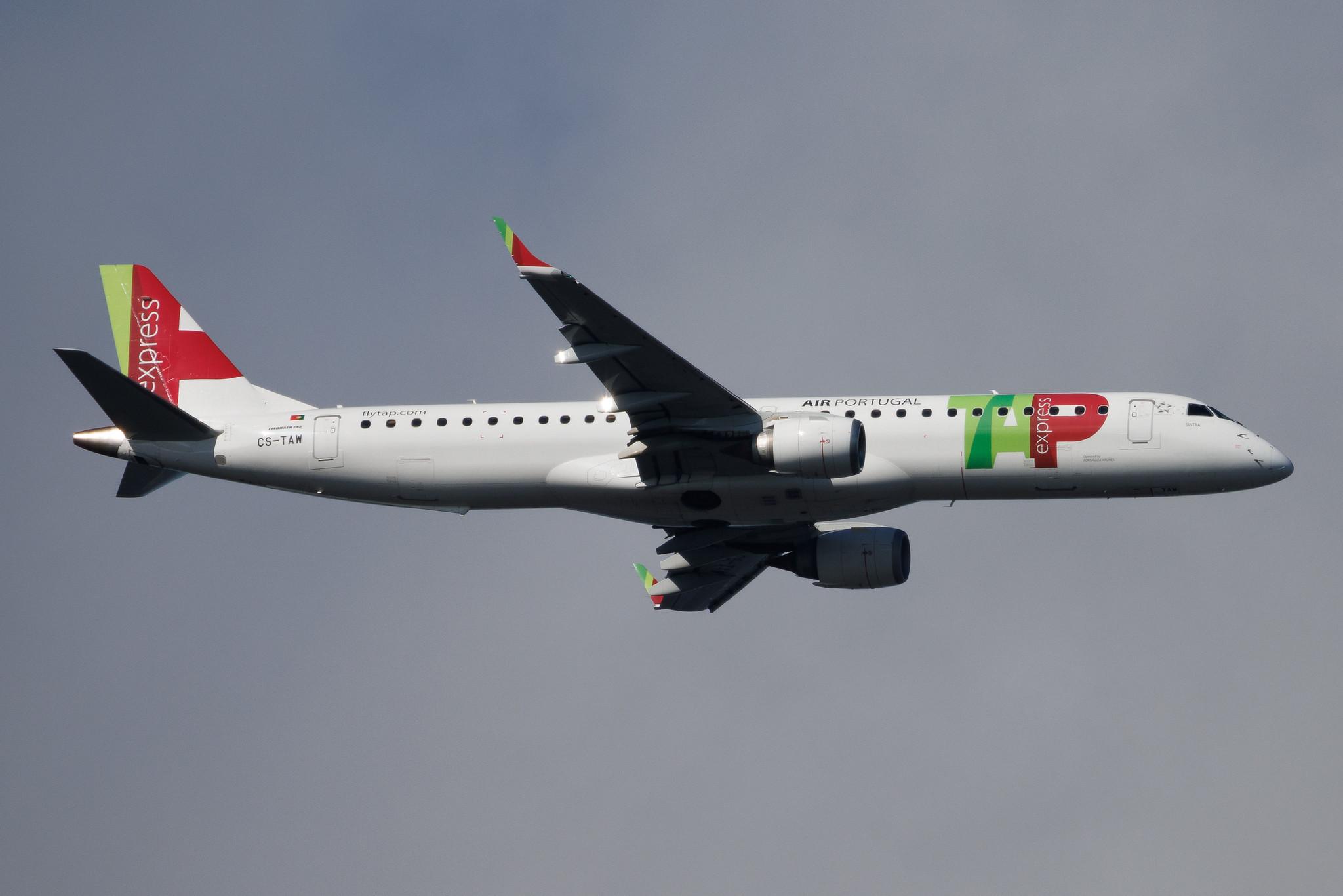 Hamburg Finkenwerder: TAP Express (TP / TAP) | Operator: Portugalia Airlines | Embraer E195LR E195 | CS-TAW | MSN 19000303