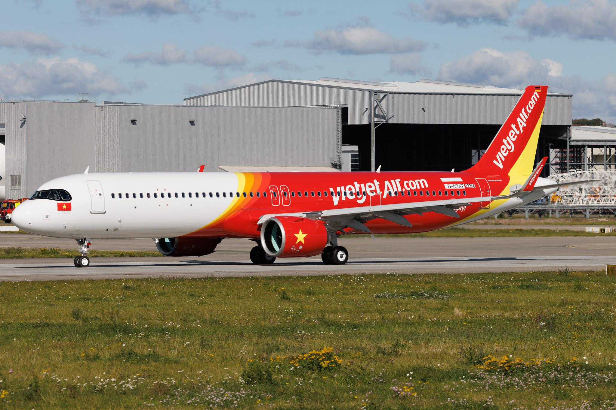 Hamburg Finkenwerder: VietJetAir (VJ / VJC) | Airbus A321-271NX A21N | D-AZAT | VN-A550 | MSN 12266