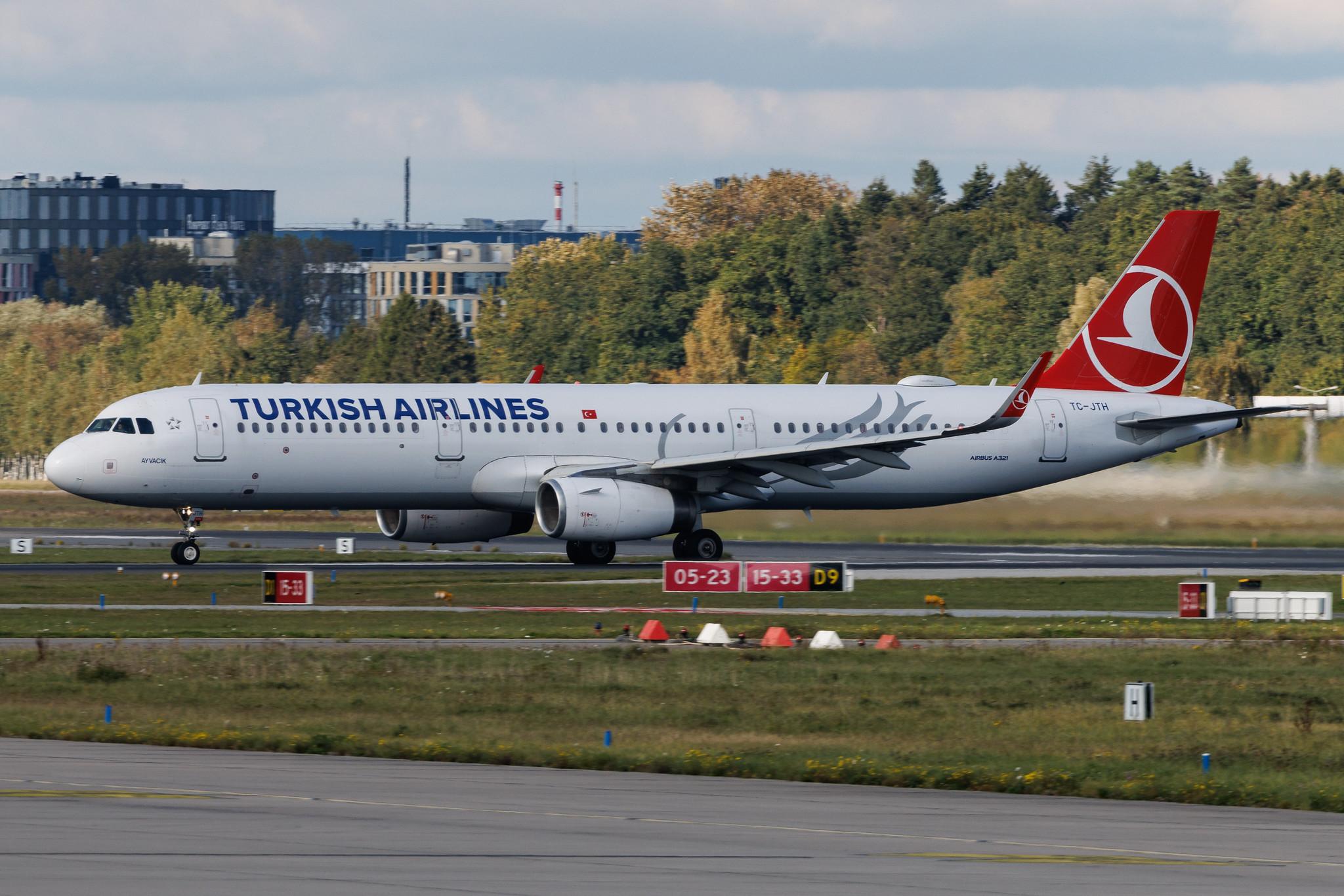 Hamburg Airport: Turkish Airlines (TK / THY) | Airbus A321-231 A321 | TC-JTH | MSN 07029