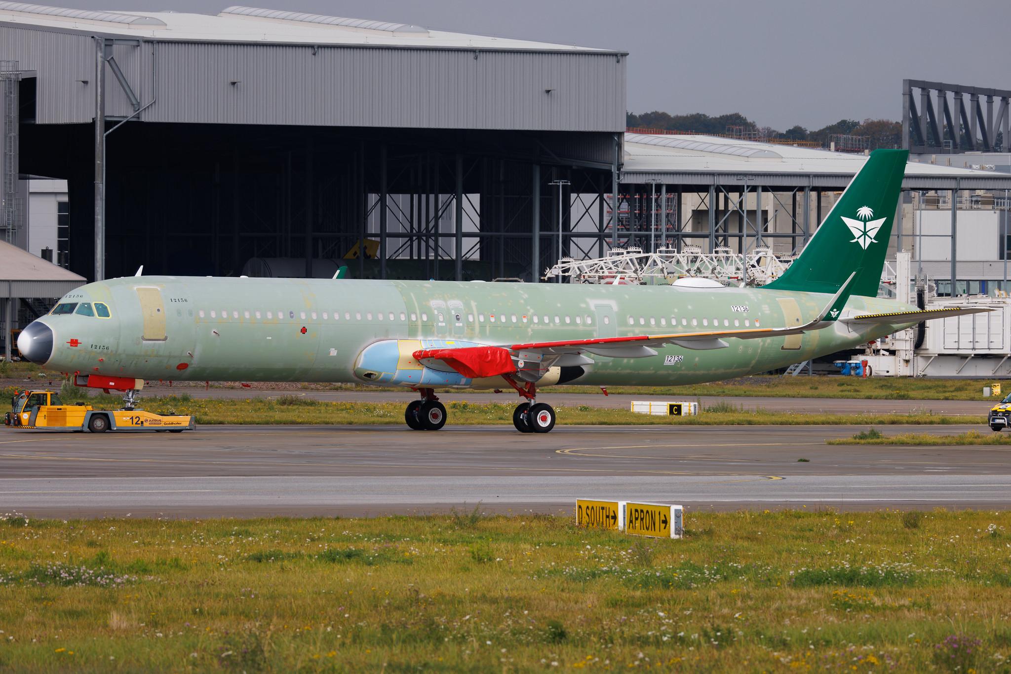 Hamburg Finkenwerder: Saudi Arabian Airlines | Airbus A321-251NX A21N | D-AVXJ | HZ- | MSN 12136