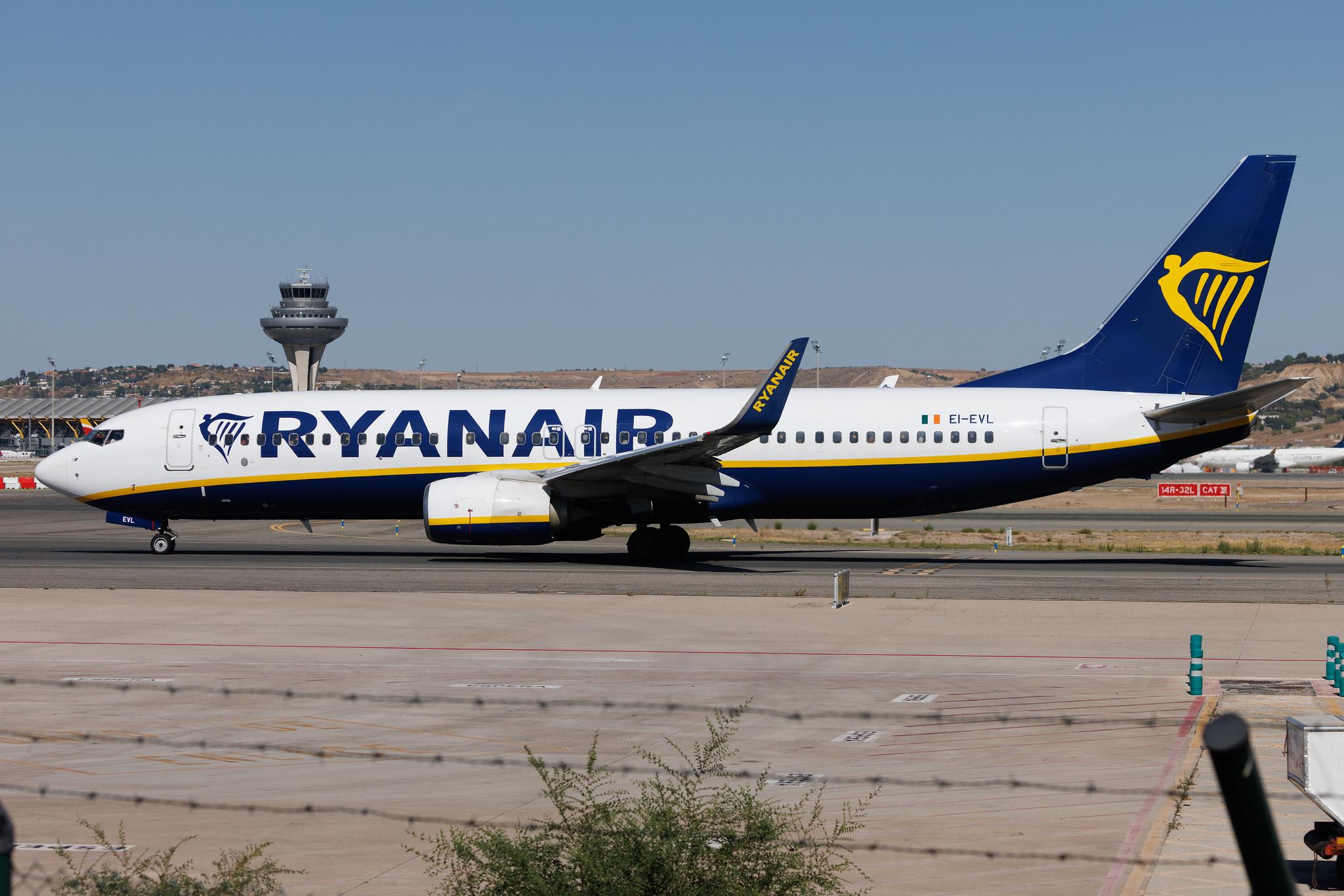 Madrid Barajas Airport: Ryanair (FR / RYR) | Boeing 737-8AS B738 | EI-EVL | MSN 40299