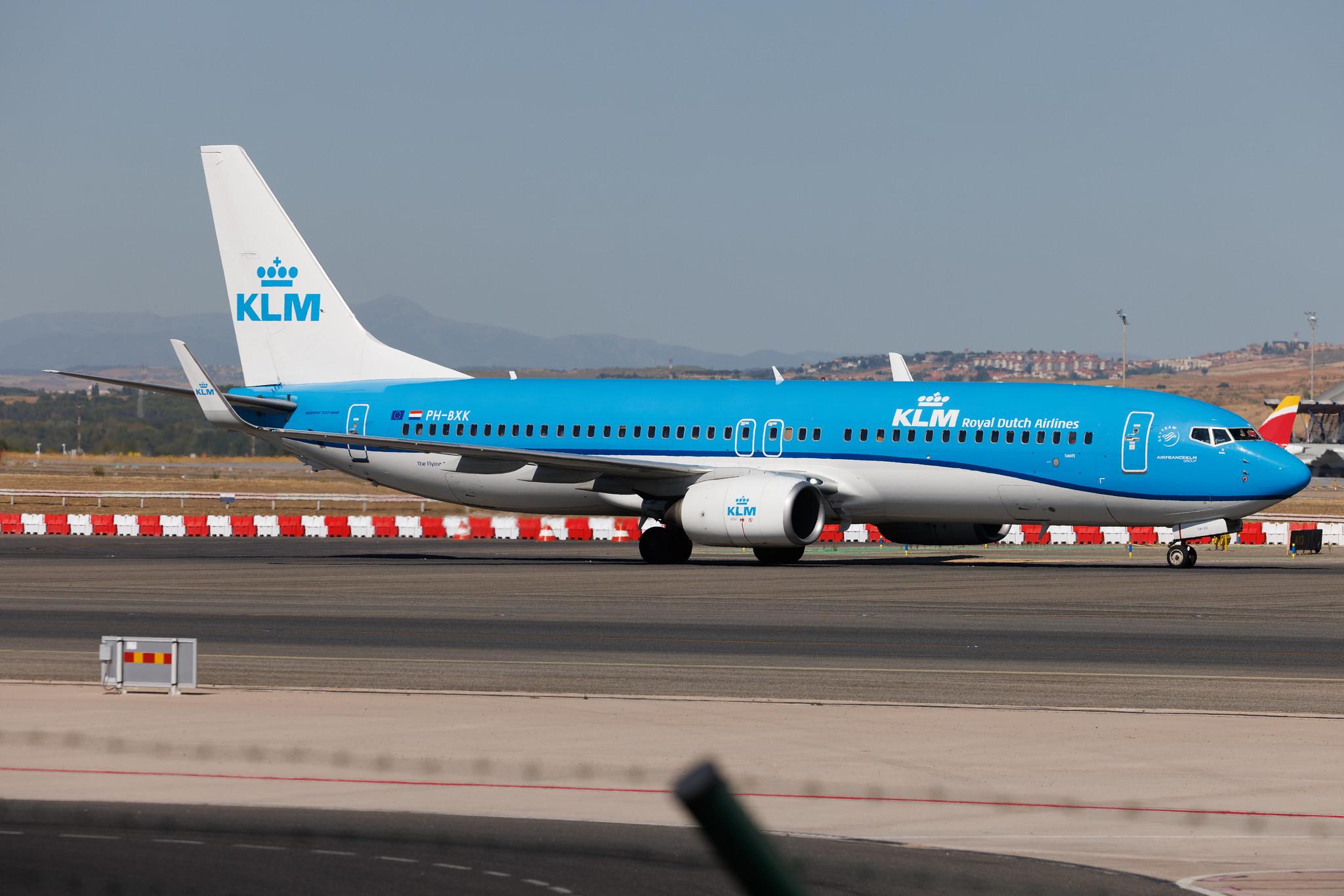 Madrid Barajas Airport: KLM (KL / KLM) | Boeing 737-8K2 B738 | PH-BXK | MSN 29598